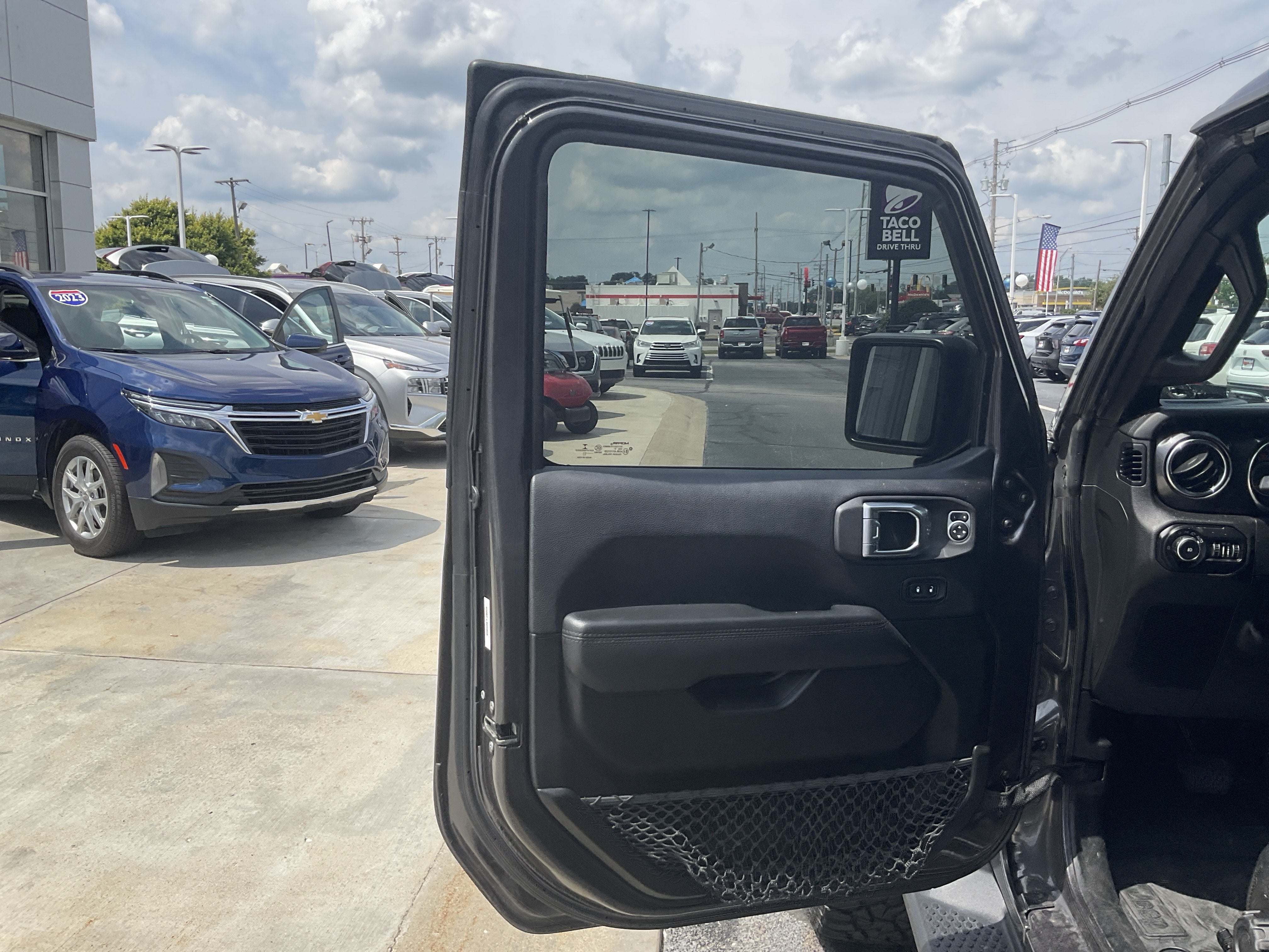 2021 Jeep Wrangler Unlimited Sahara Altitude