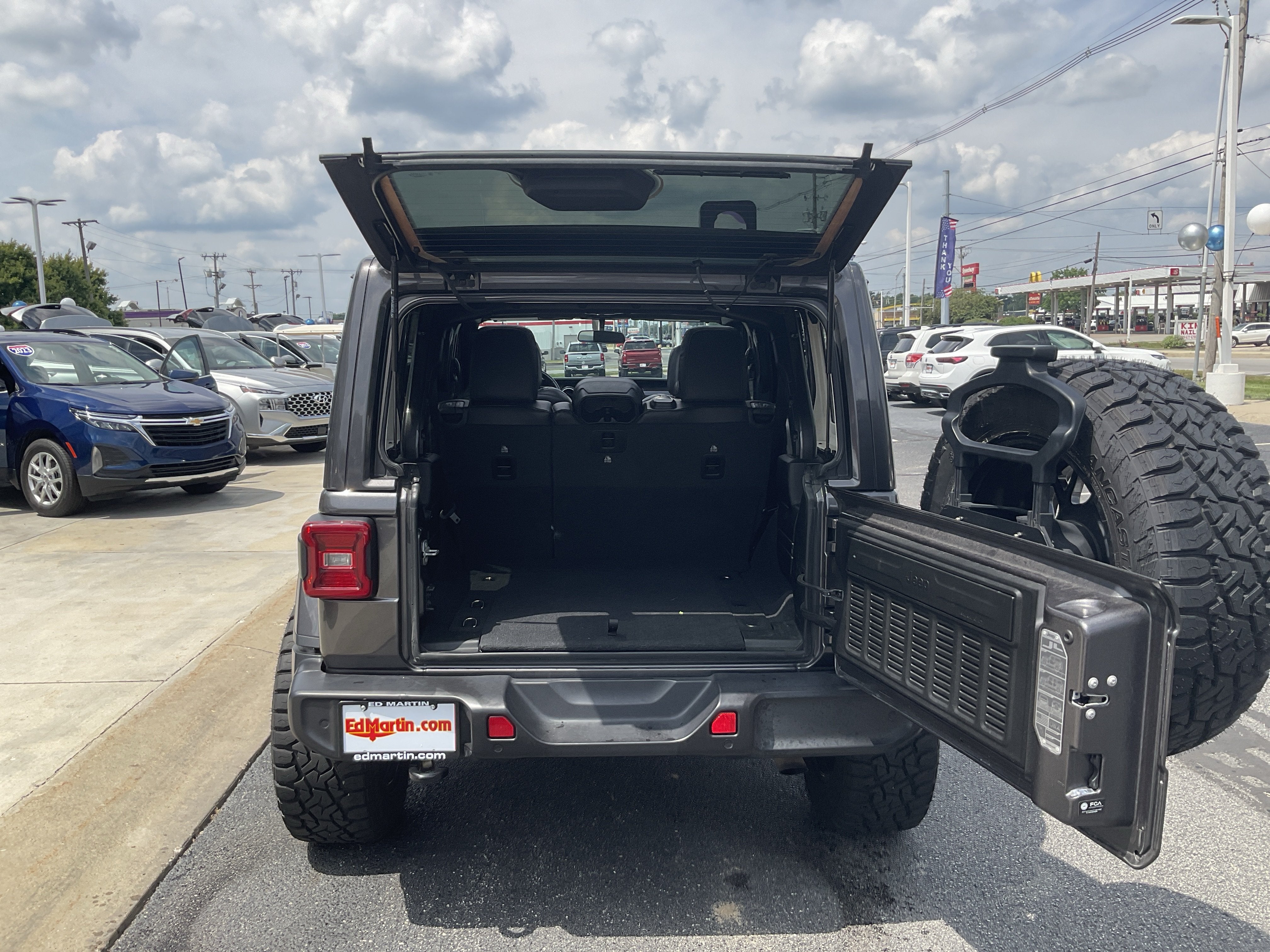 2021 Jeep Wrangler Unlimited Sahara Altitude