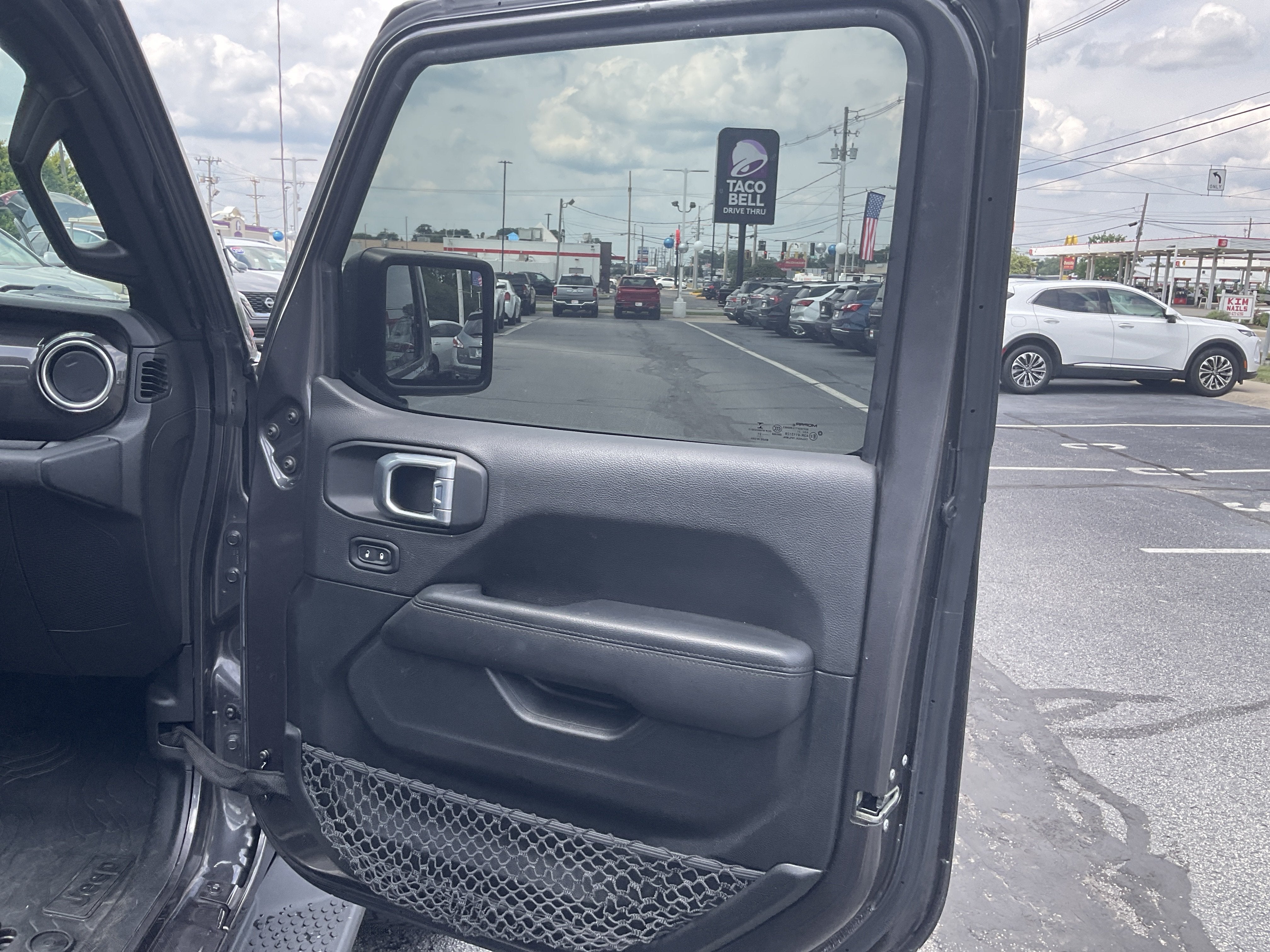 2021 Jeep Wrangler Unlimited Sahara Altitude