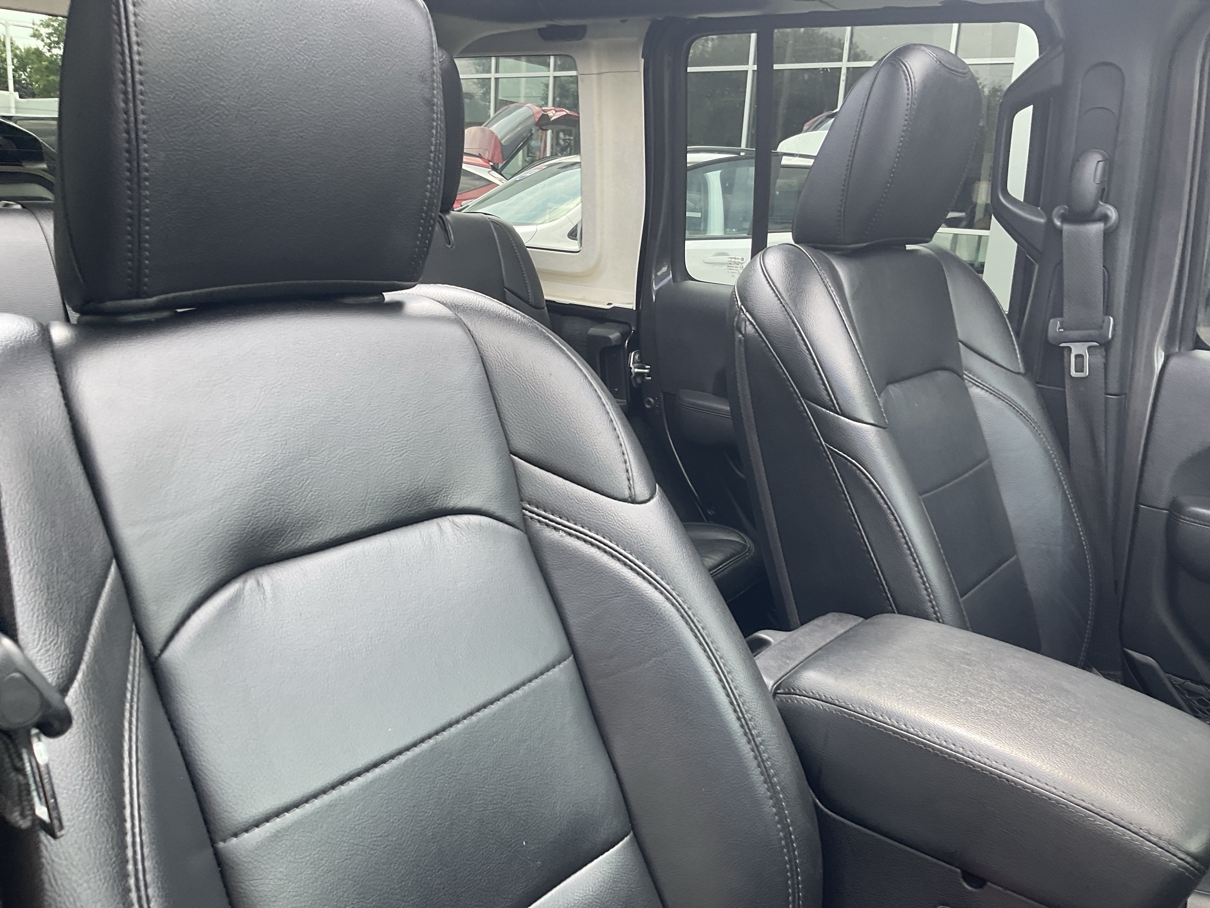 2021 Jeep Wrangler Unlimited Sahara Altitude