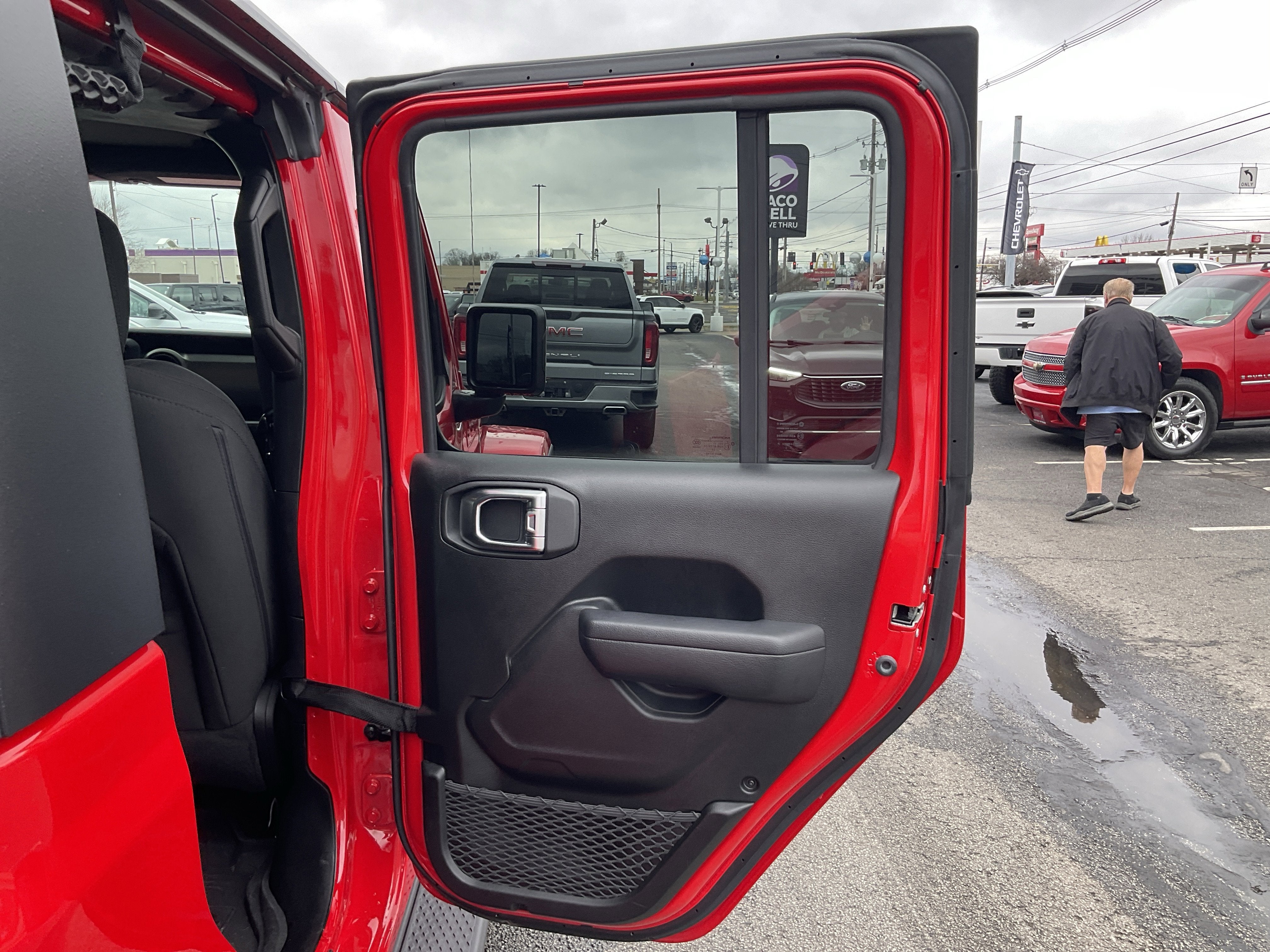 2023 Jeep Gladiator Sport