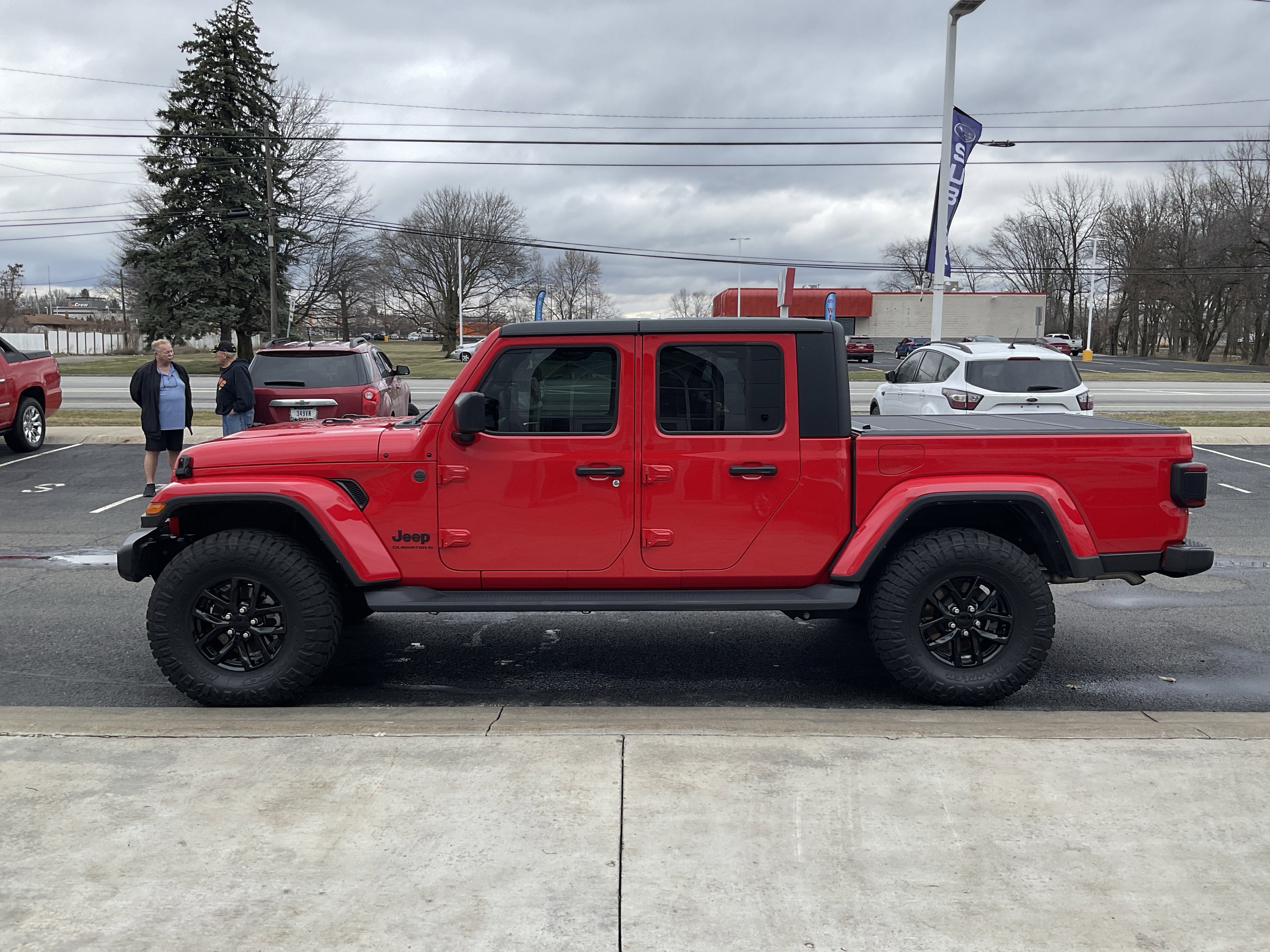 2023 Jeep Gladiator Sport