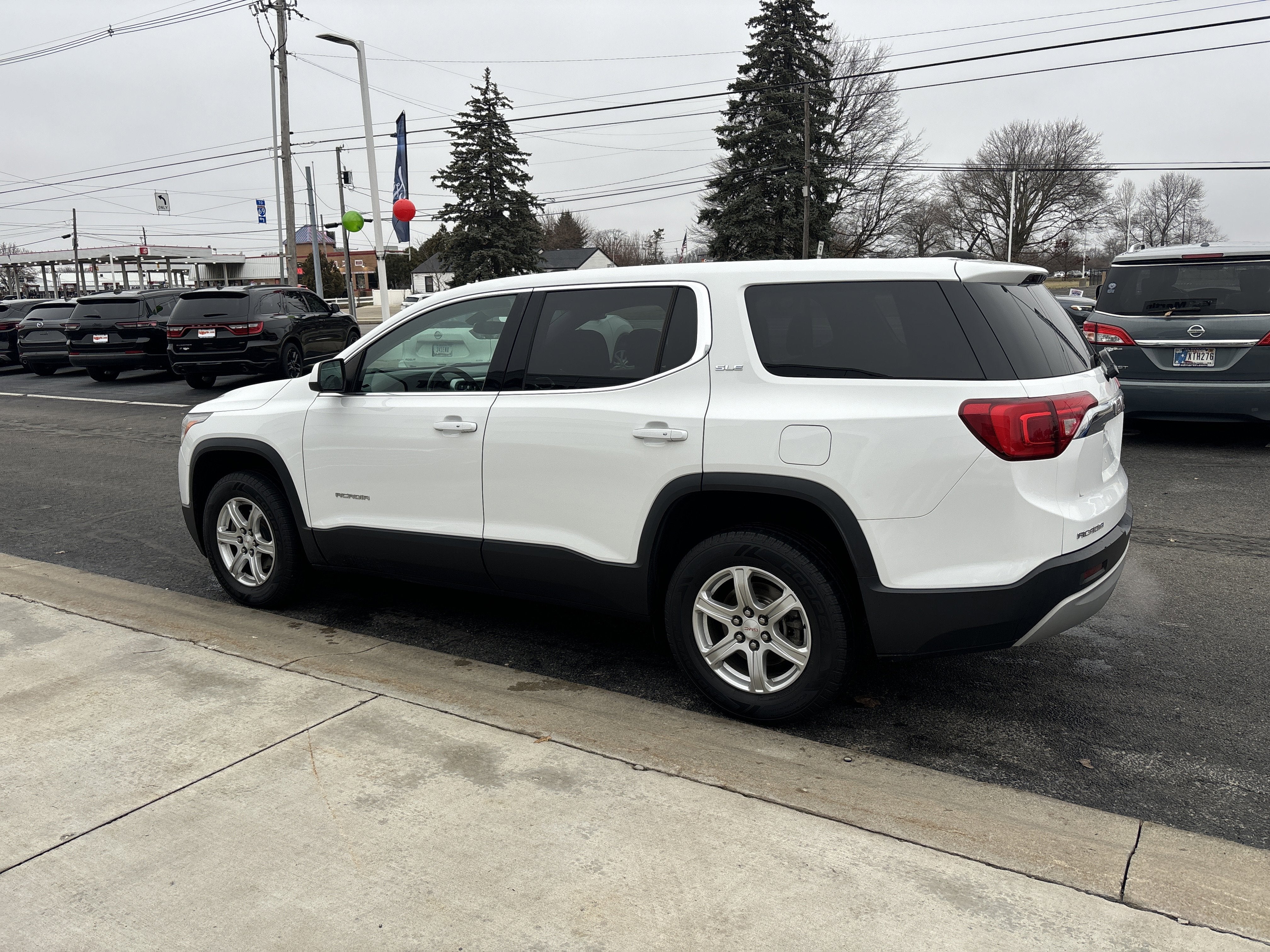2019 GMC Acadia SLE-1