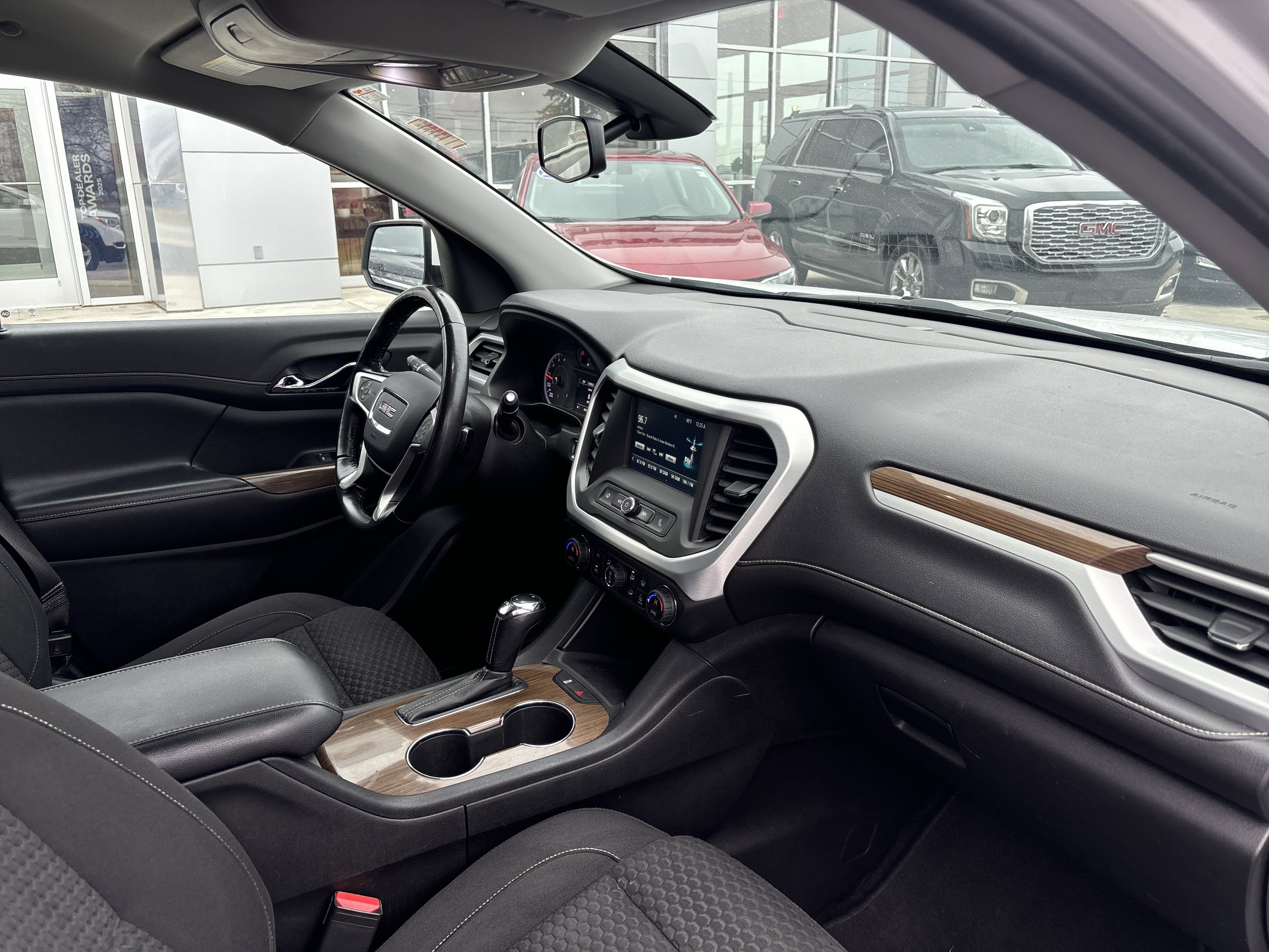 2019 GMC Acadia SLE-1
