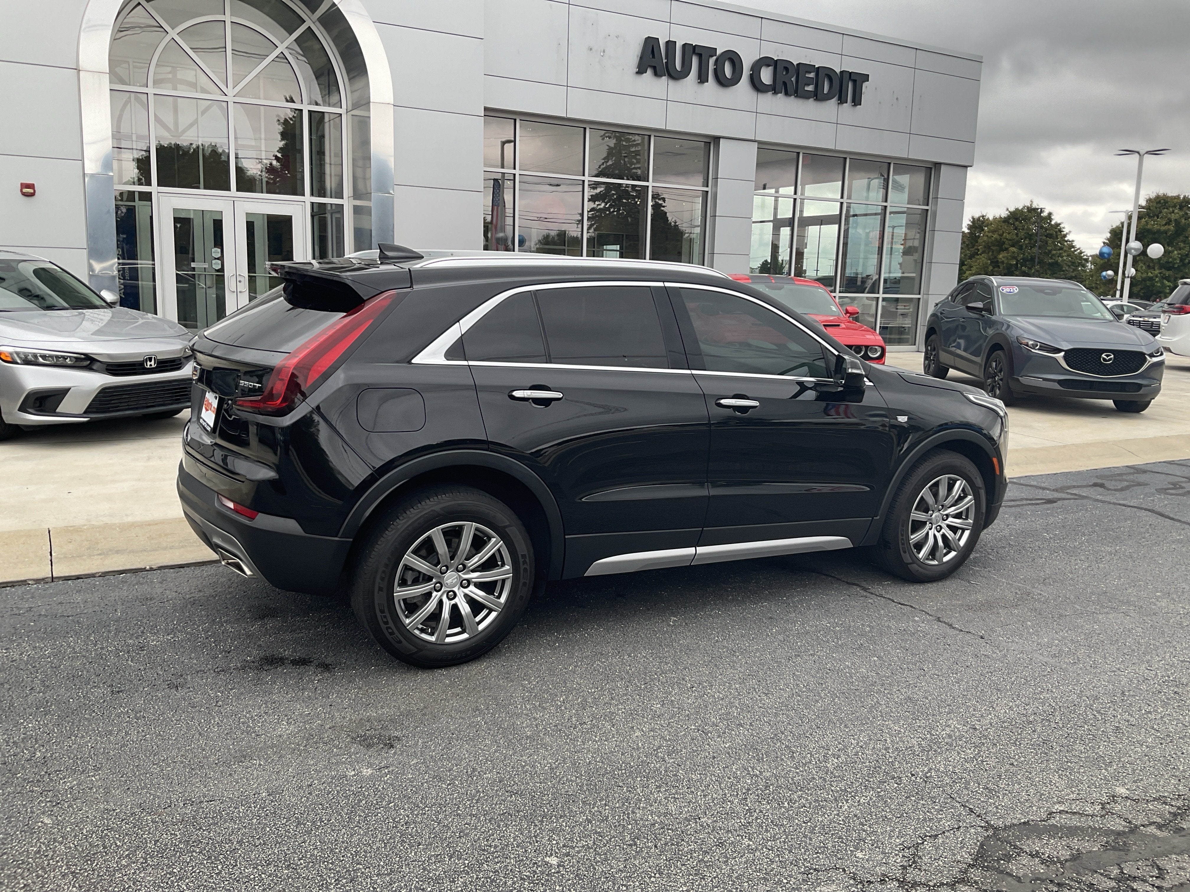 2022 Cadillac XT4 Premium Luxury
