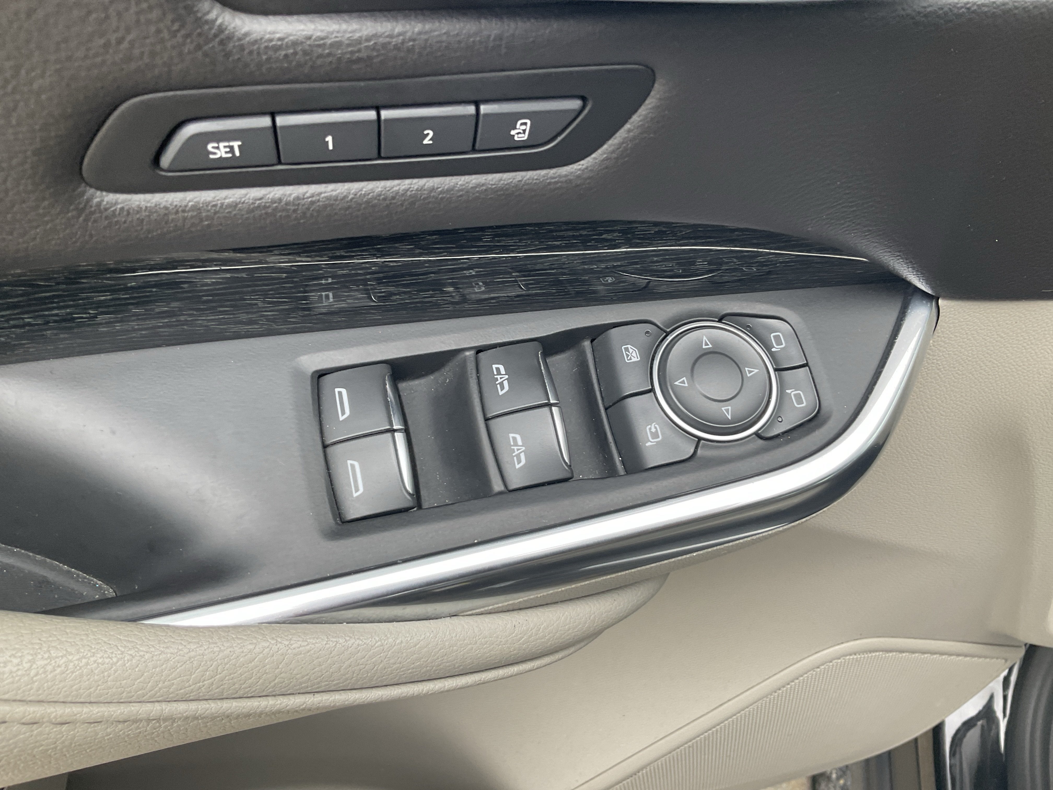 2022 Cadillac XT4 Premium Luxury