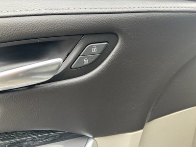 2022 Cadillac XT4 Premium Luxury