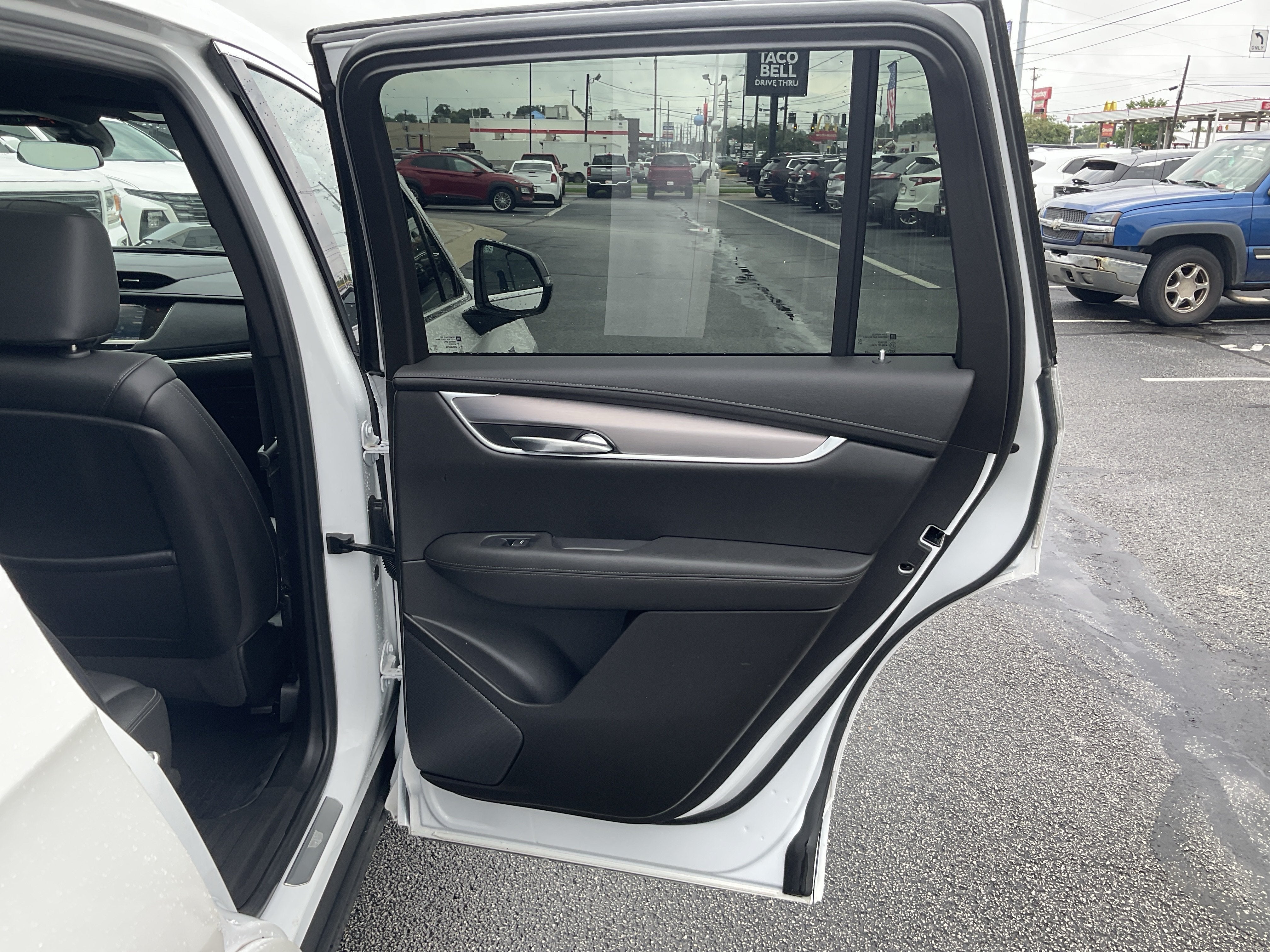 2024 Cadillac XT6 Luxury