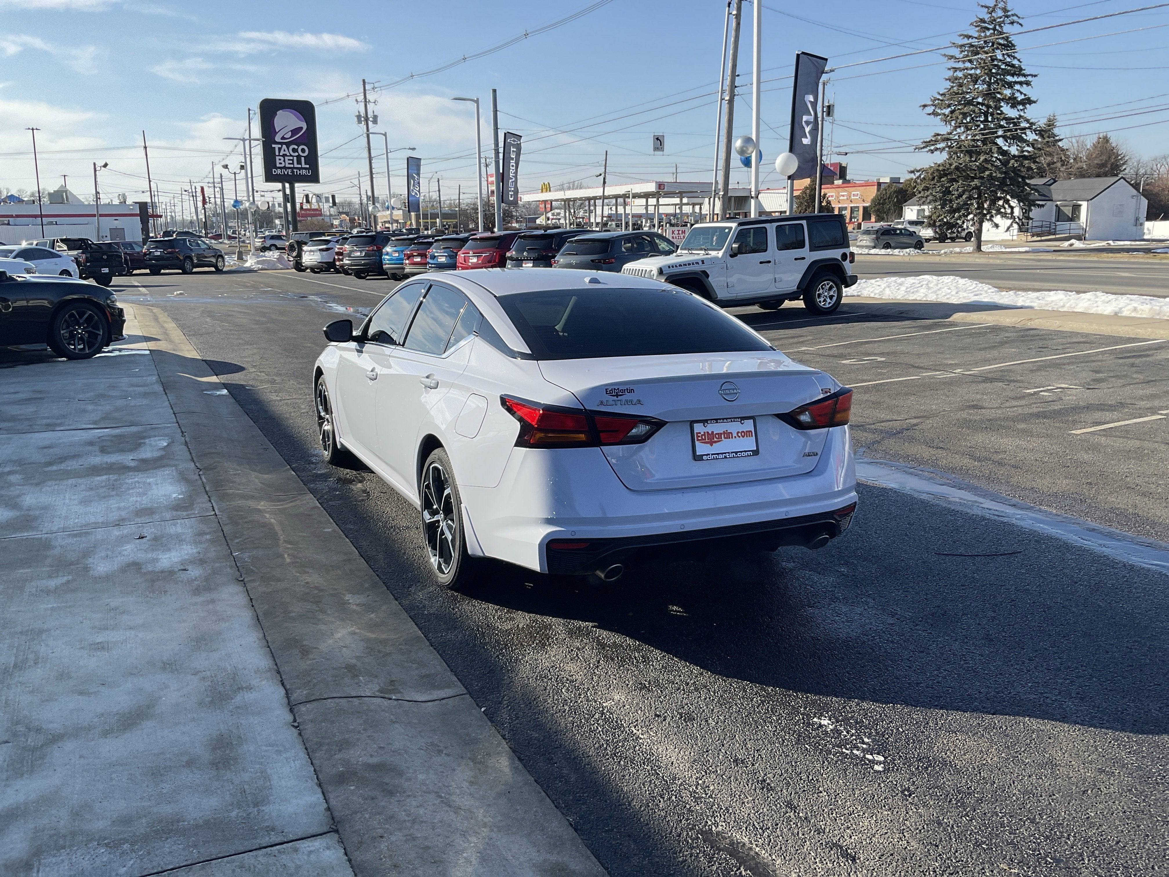 2025 Nissan Altima 2.5 SR