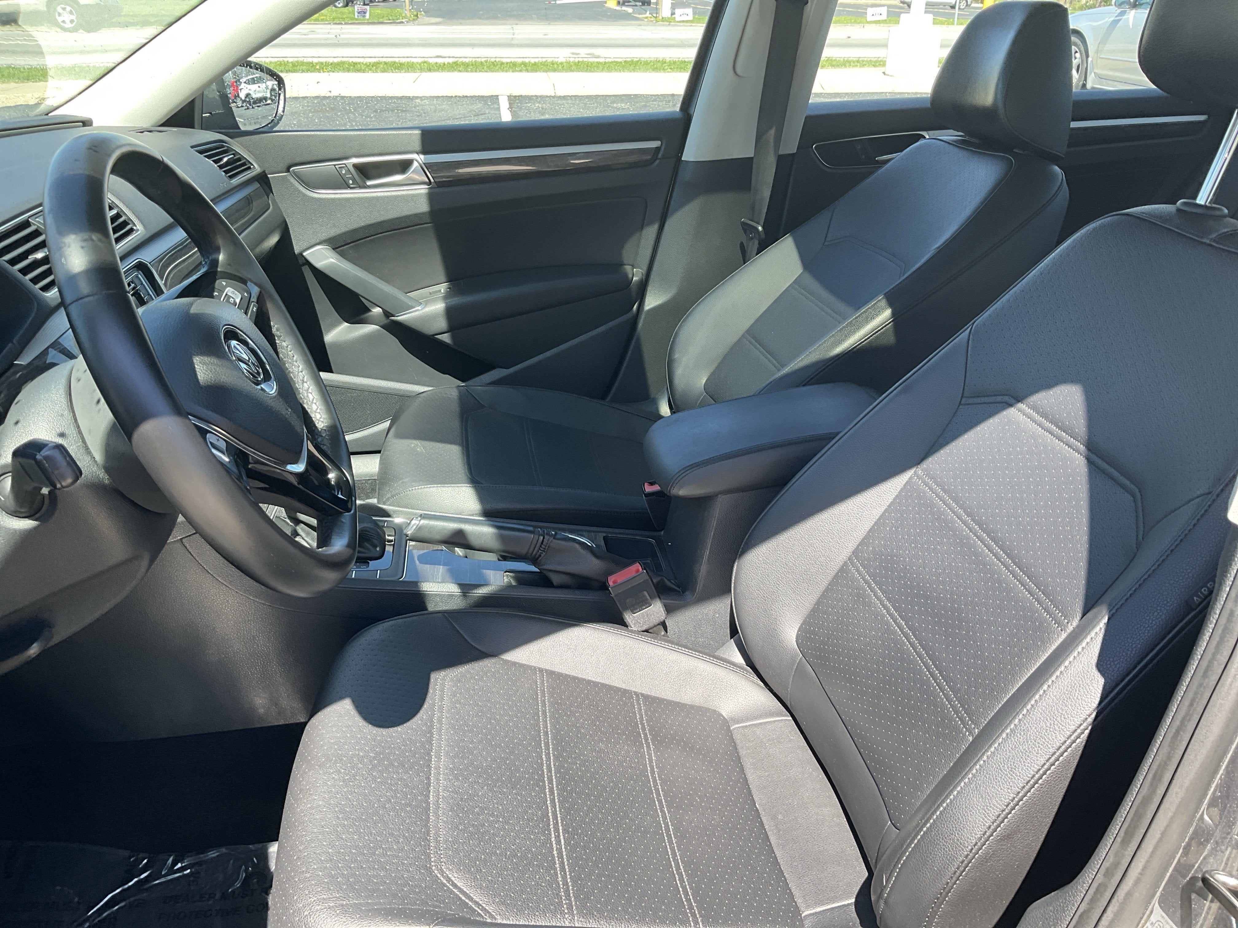 2017 Volkswagen Passat 1.8T SE