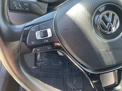 2017 Volkswagen Passat 1.8T SE