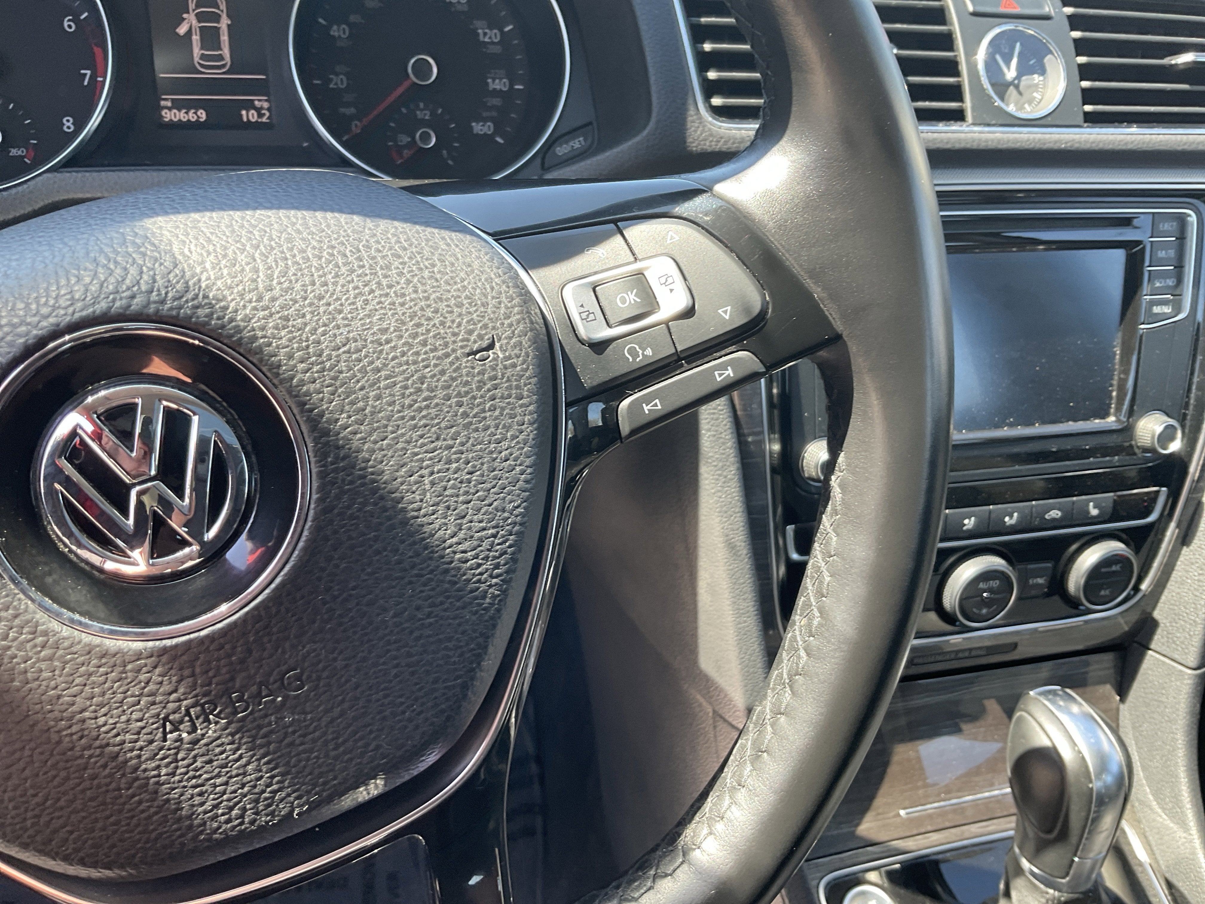 2017 Volkswagen Passat 1.8T SE