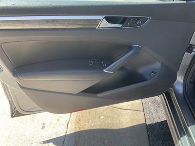 2017 Volkswagen Passat 1.8T SE