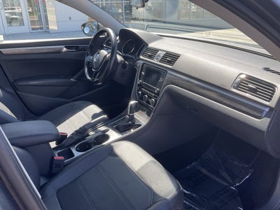 2017 Volkswagen Passat 1.8T SE