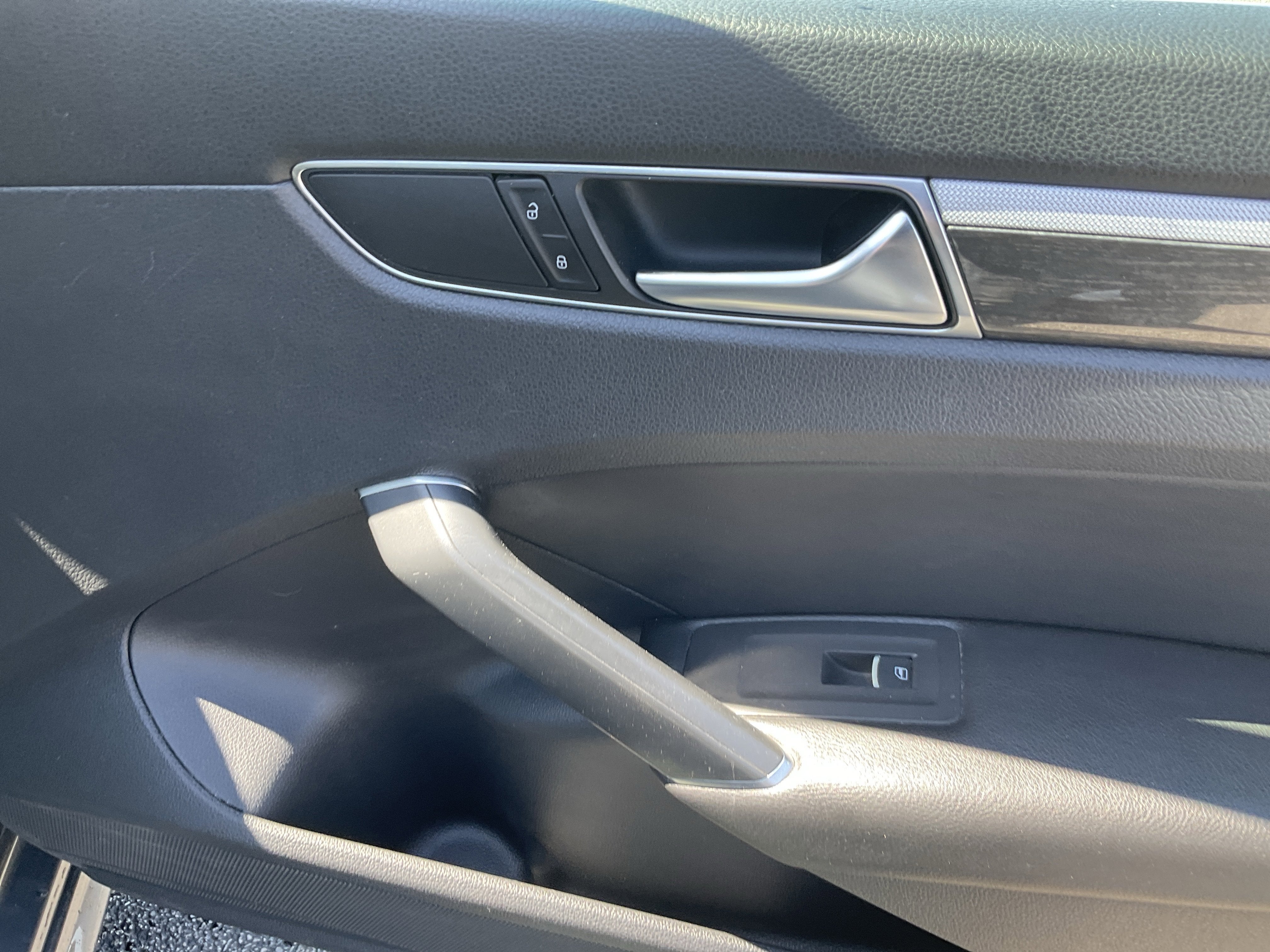 2017 Volkswagen Passat 1.8T SE