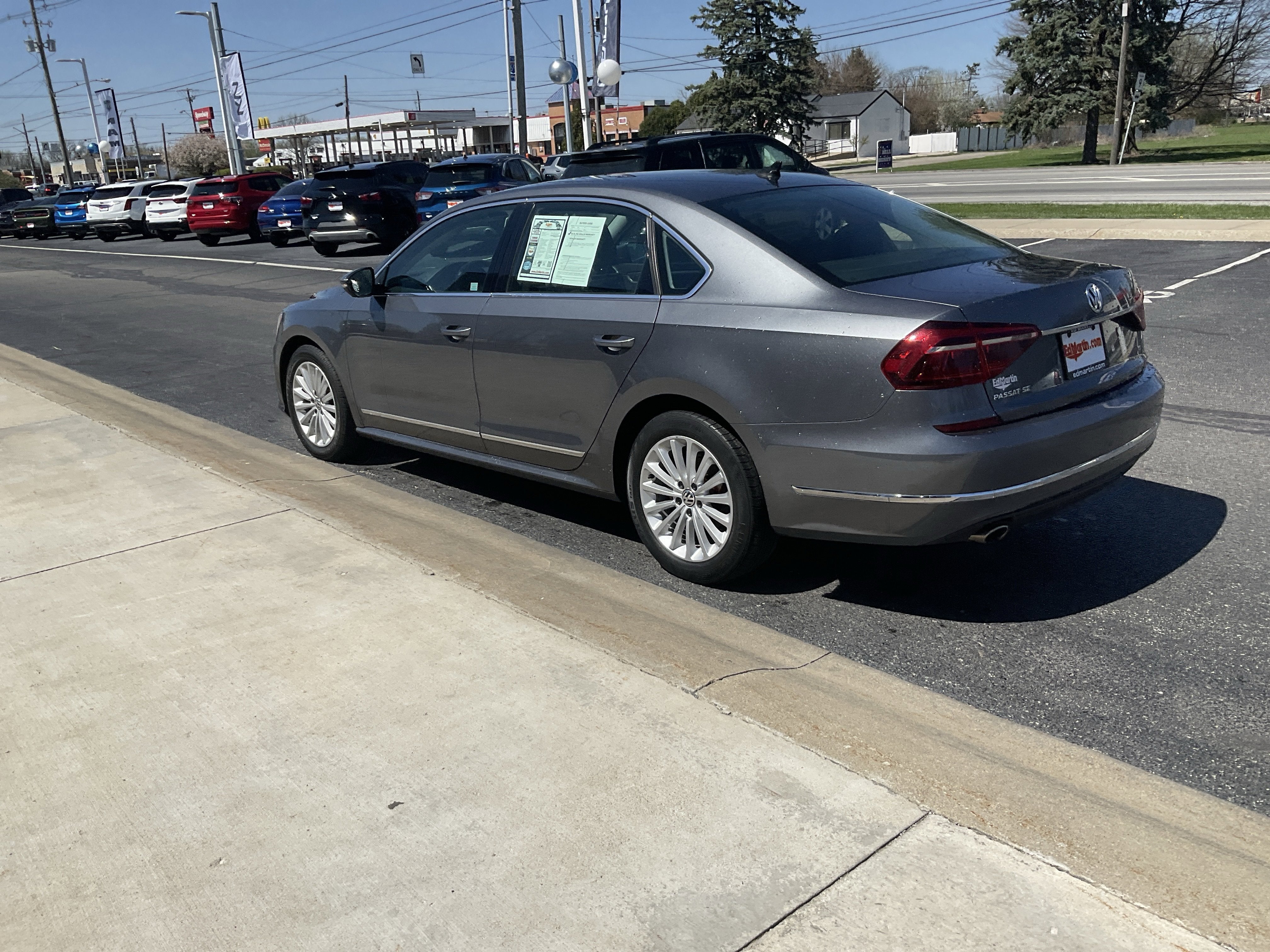 2017 Volkswagen Passat 1.8T SE