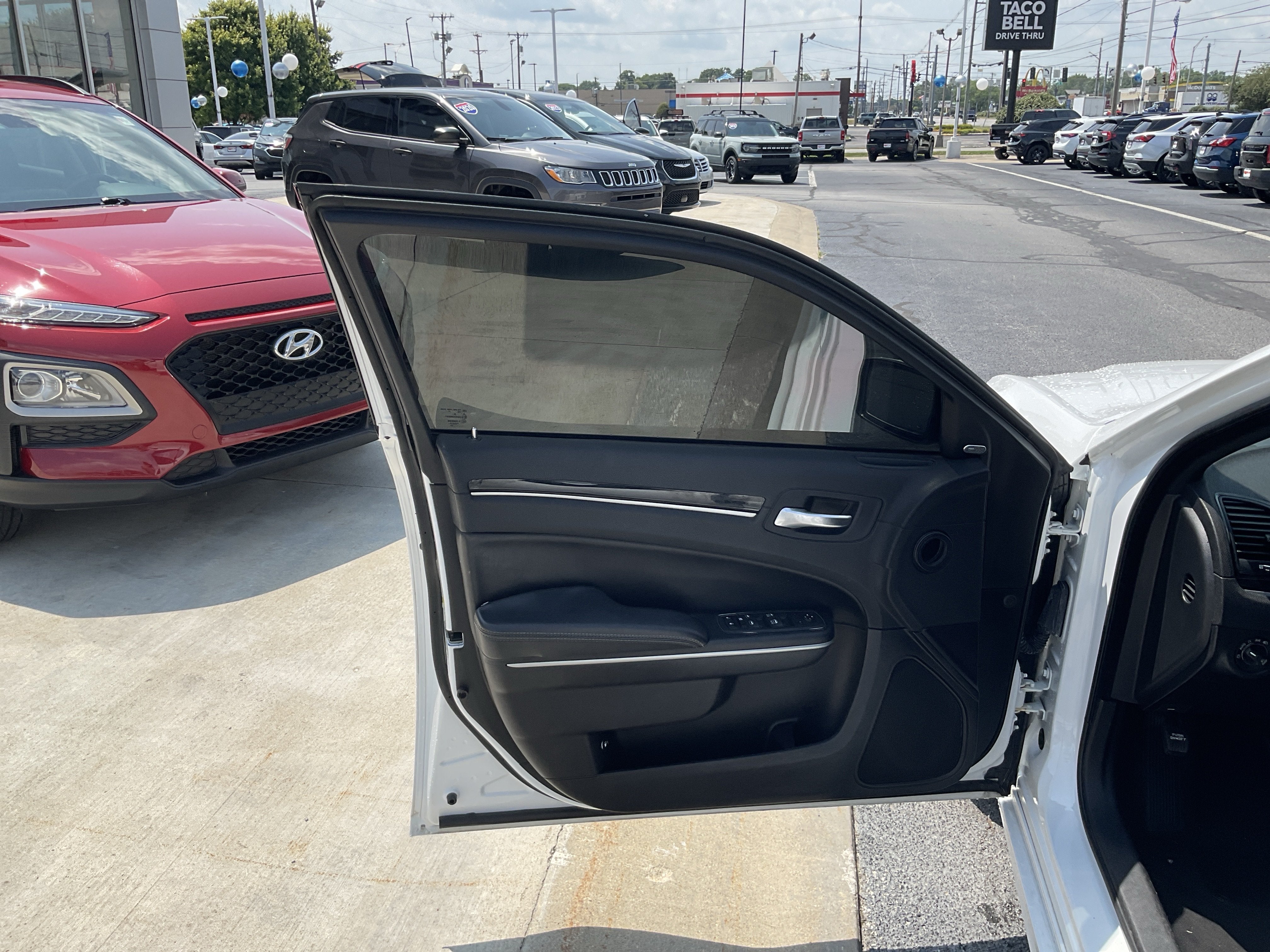 2022 Chrysler 300 S