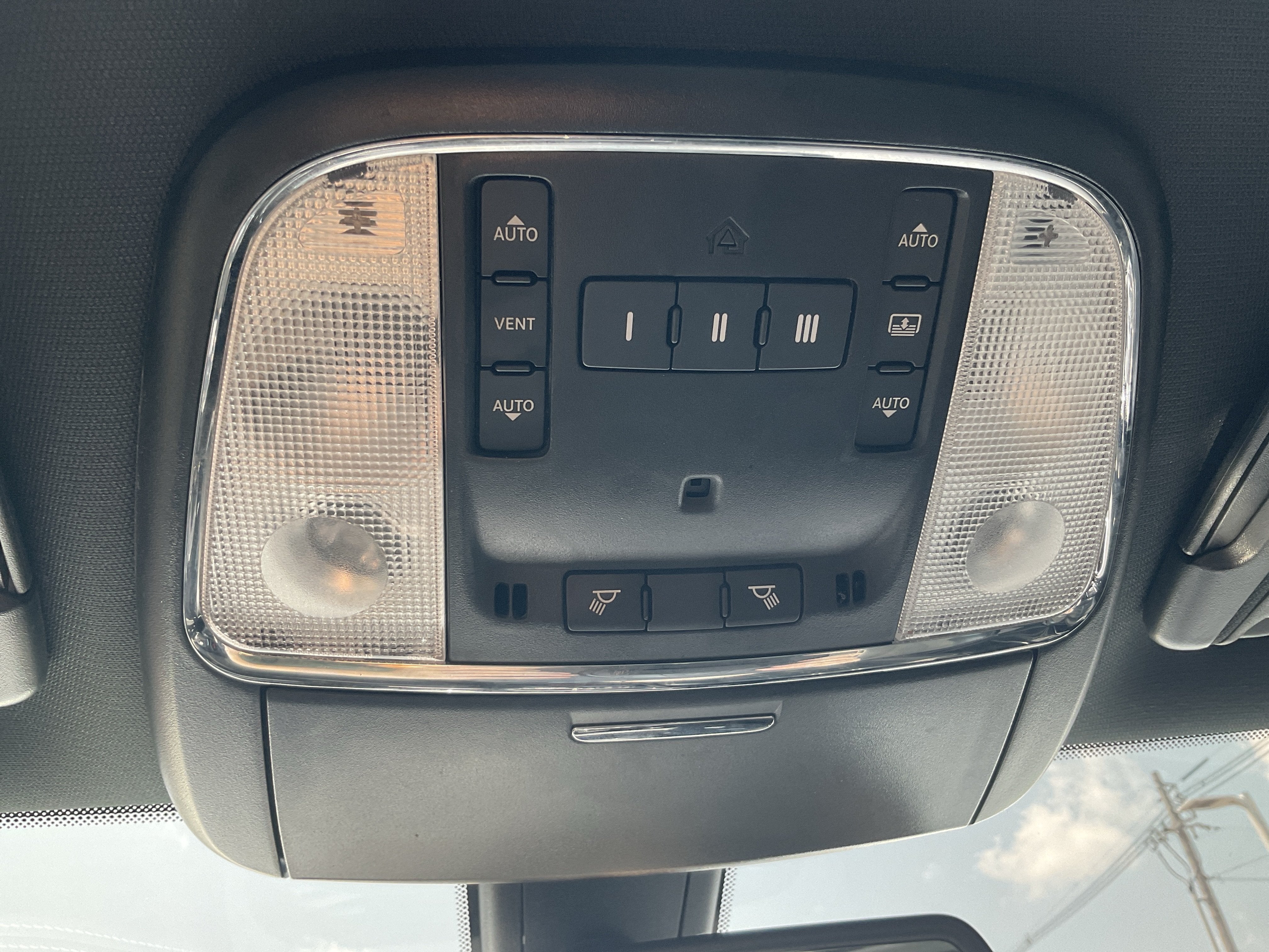 2022 Chrysler 300 S