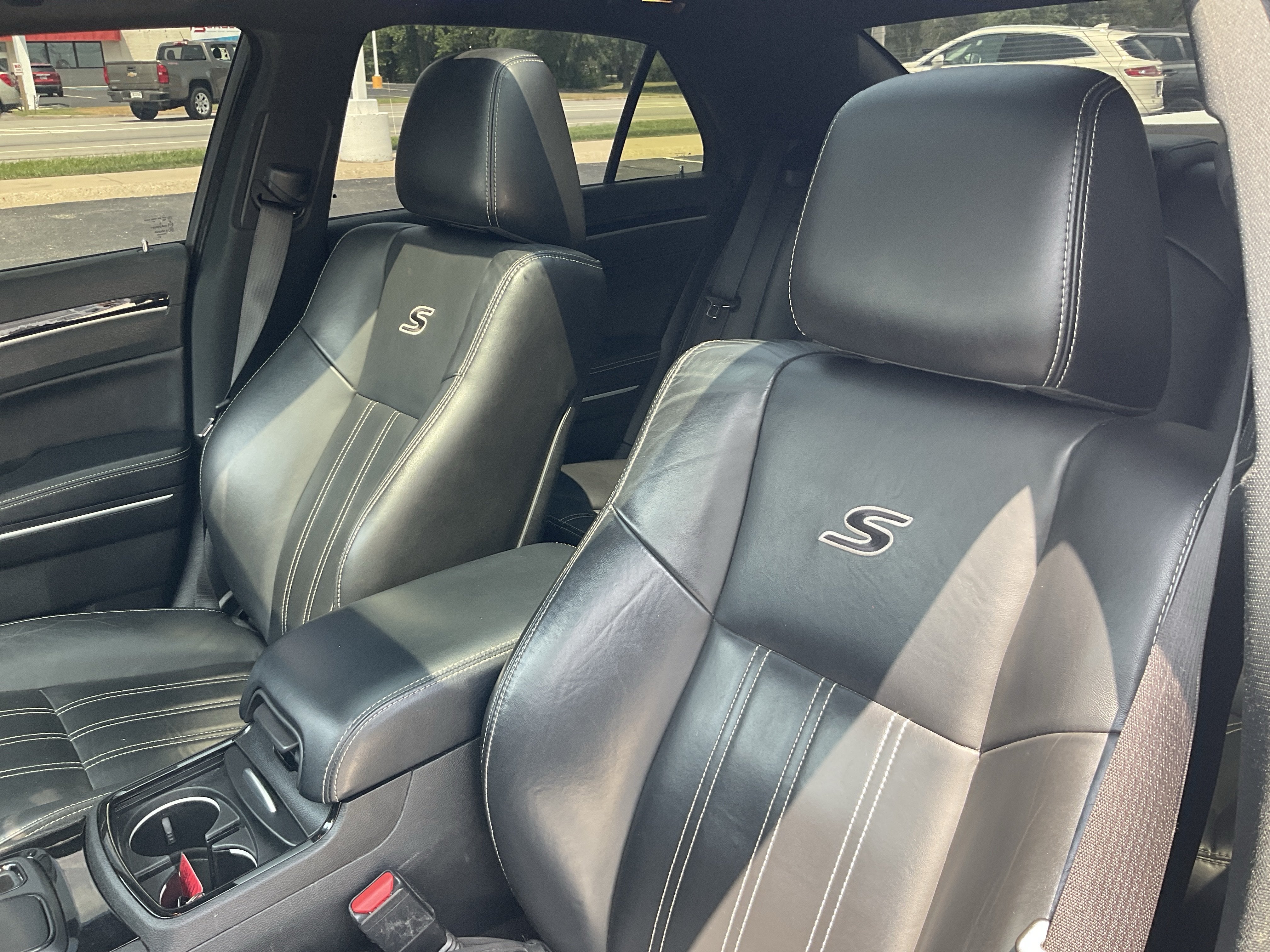 2022 Chrysler 300 S