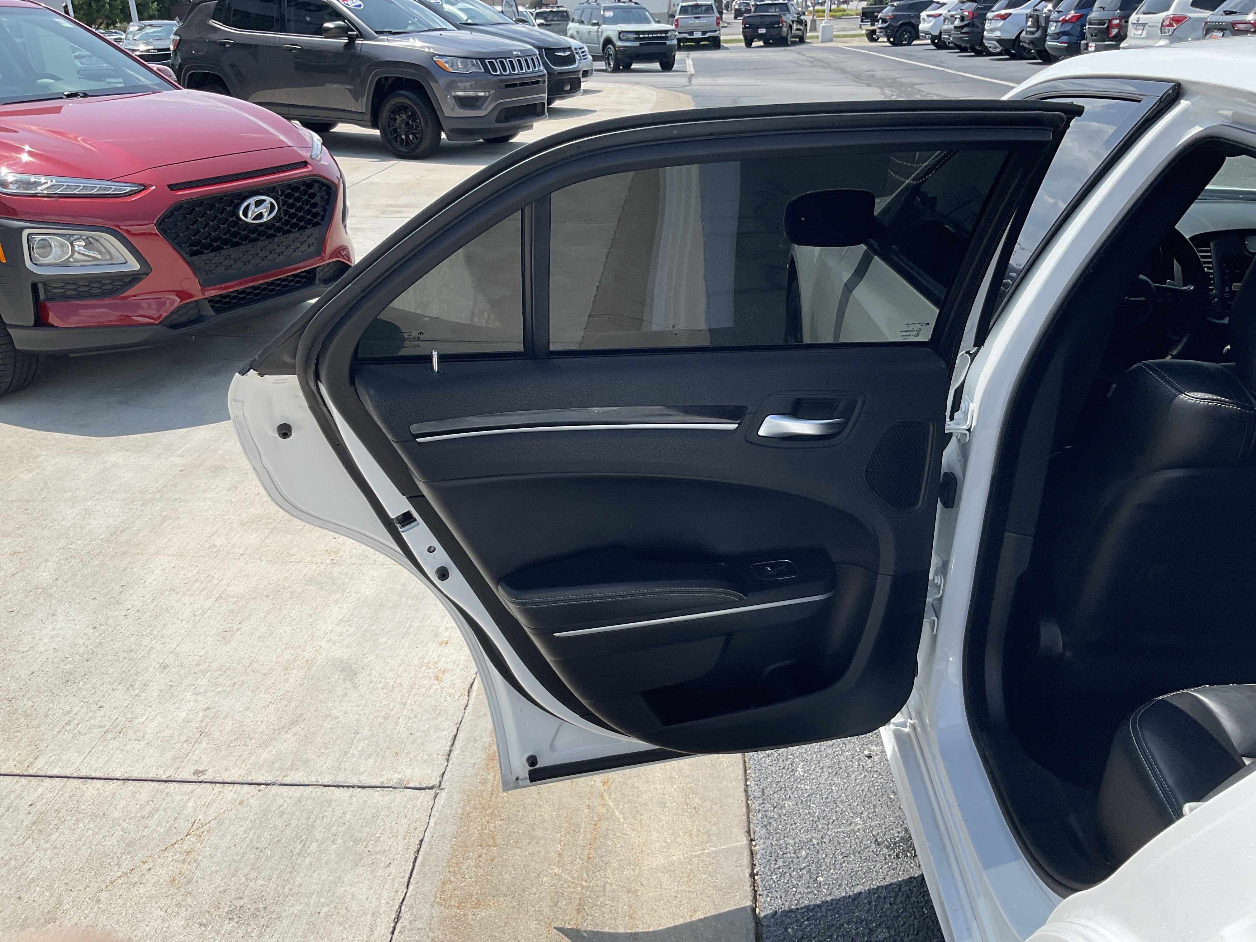 2022 Chrysler 300 S