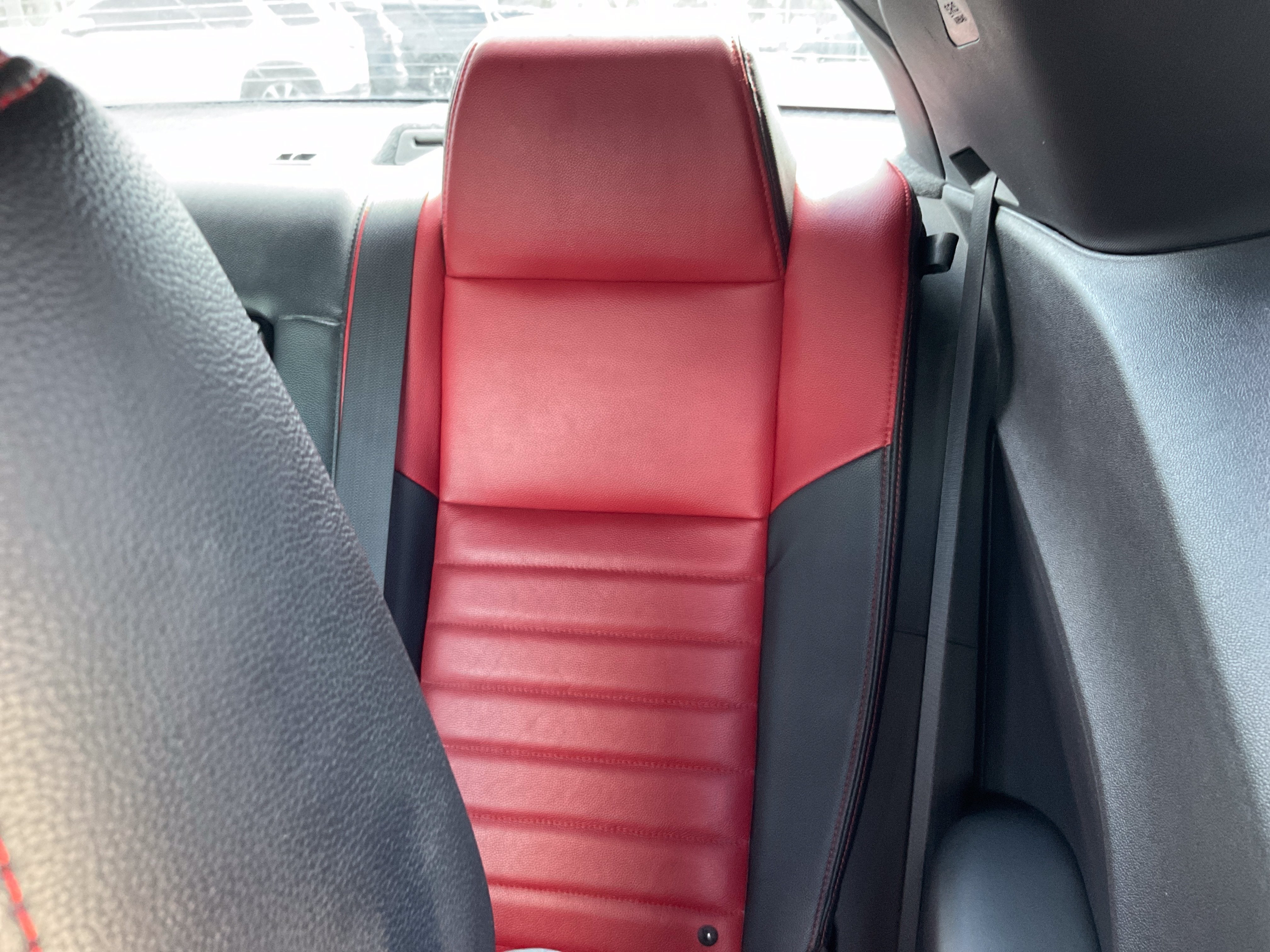 2014 Dodge Challenger SXT