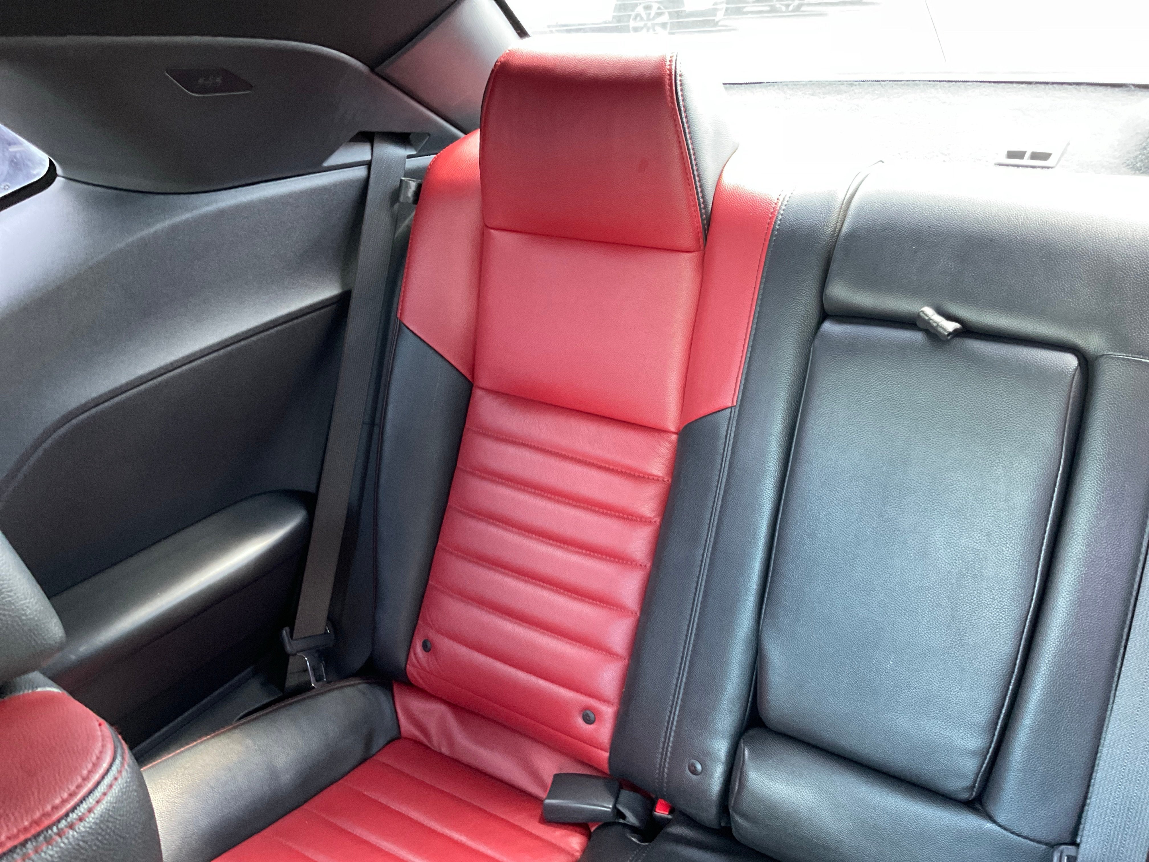 2014 Dodge Challenger SXT