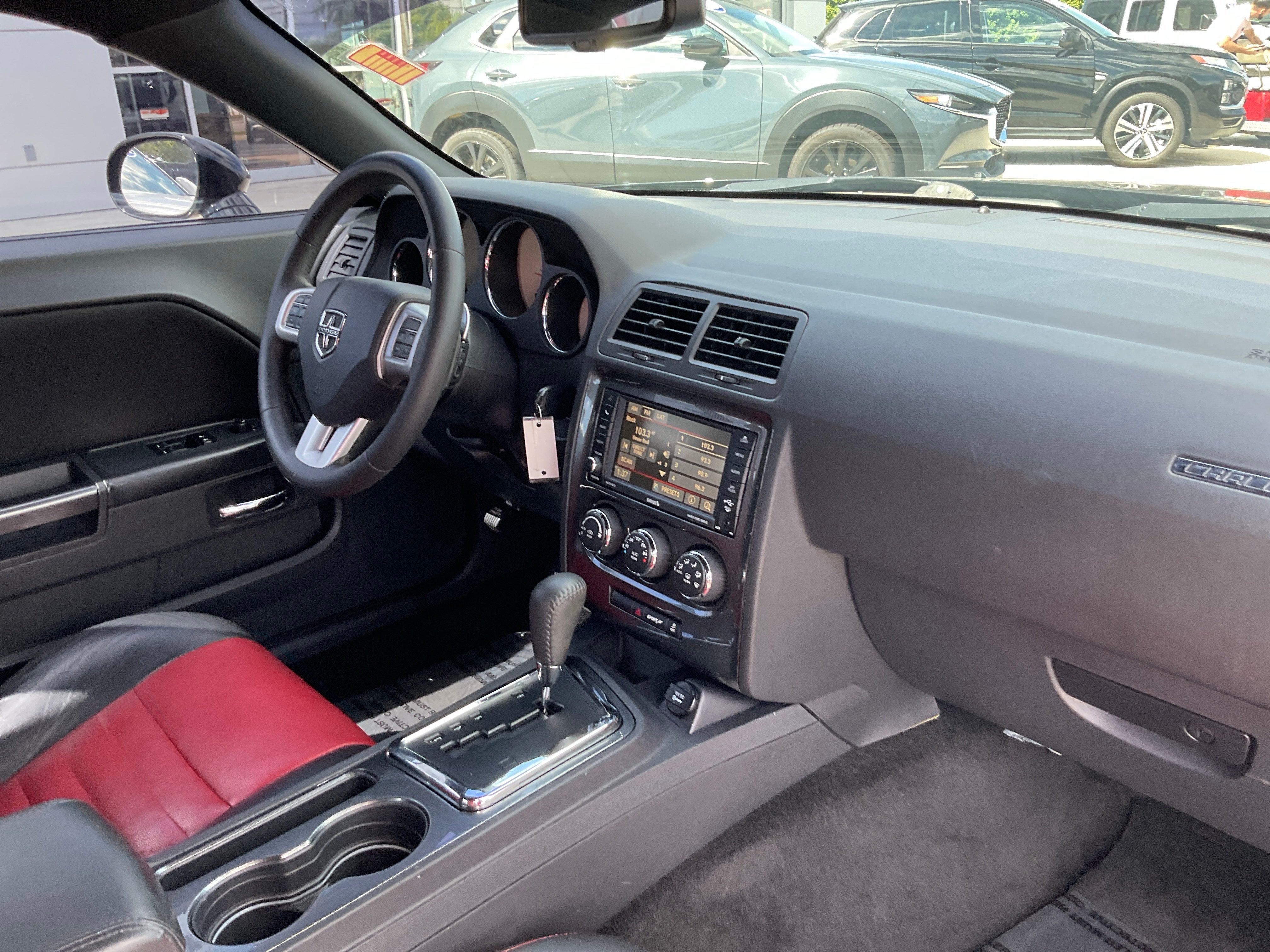 2014 Dodge Challenger SXT