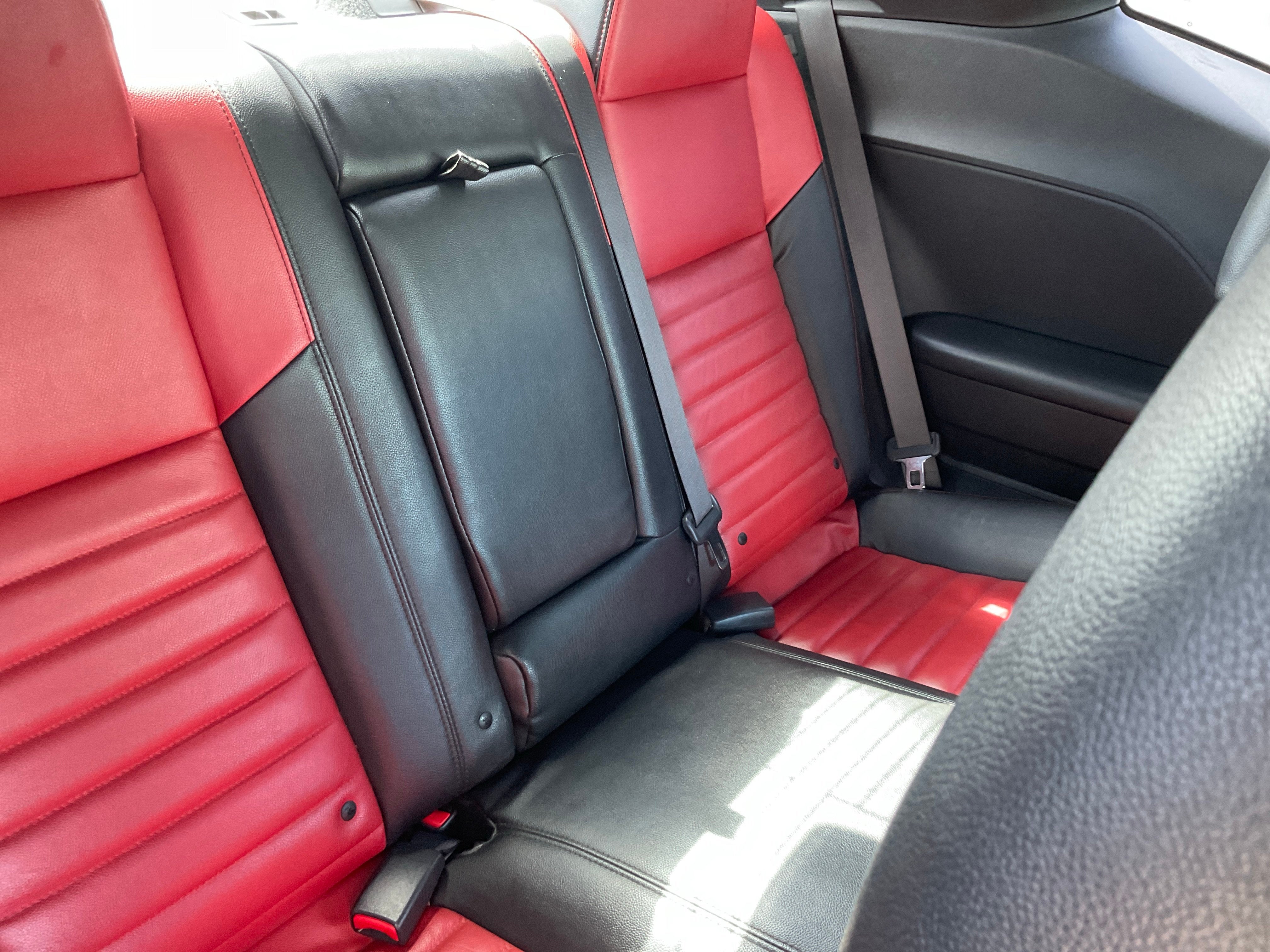 2014 Dodge Challenger SXT