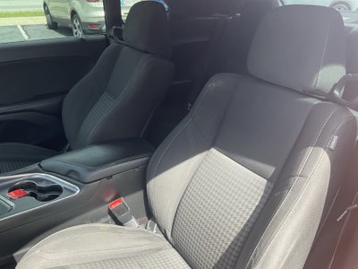 2017 Dodge Challenger SXT