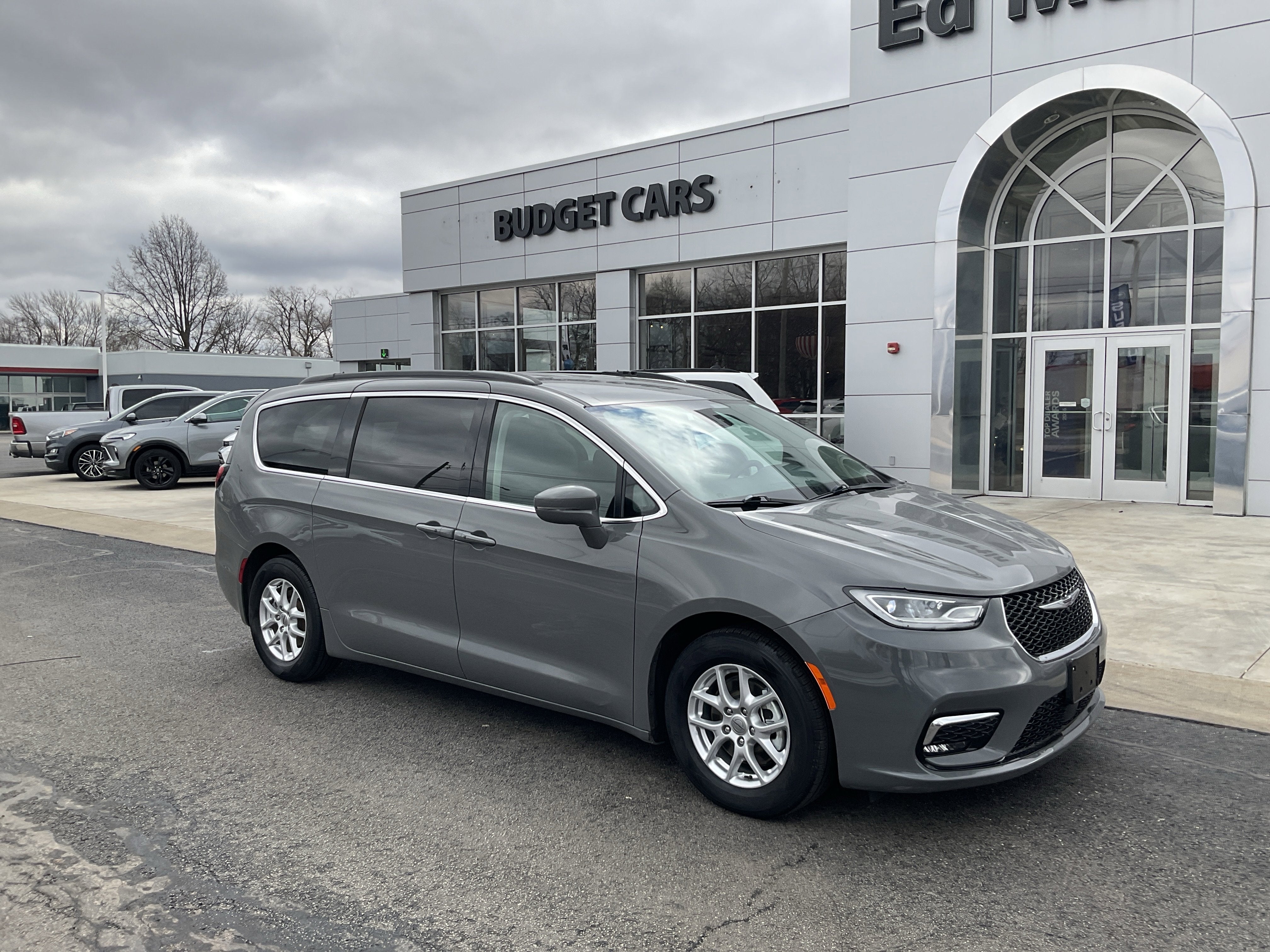 2022 Chrysler Pacifica Touring L