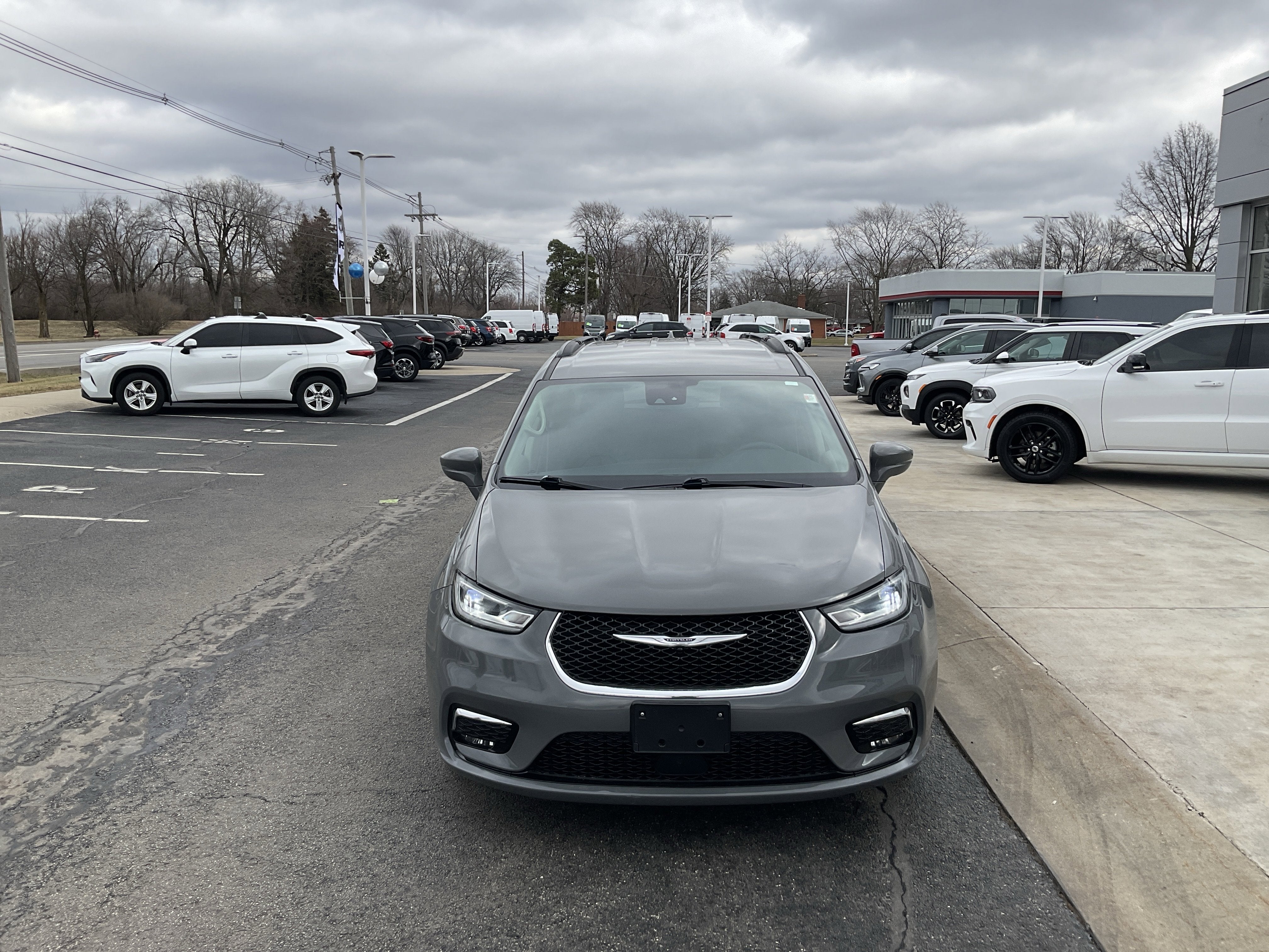2022 Chrysler Pacifica Touring L