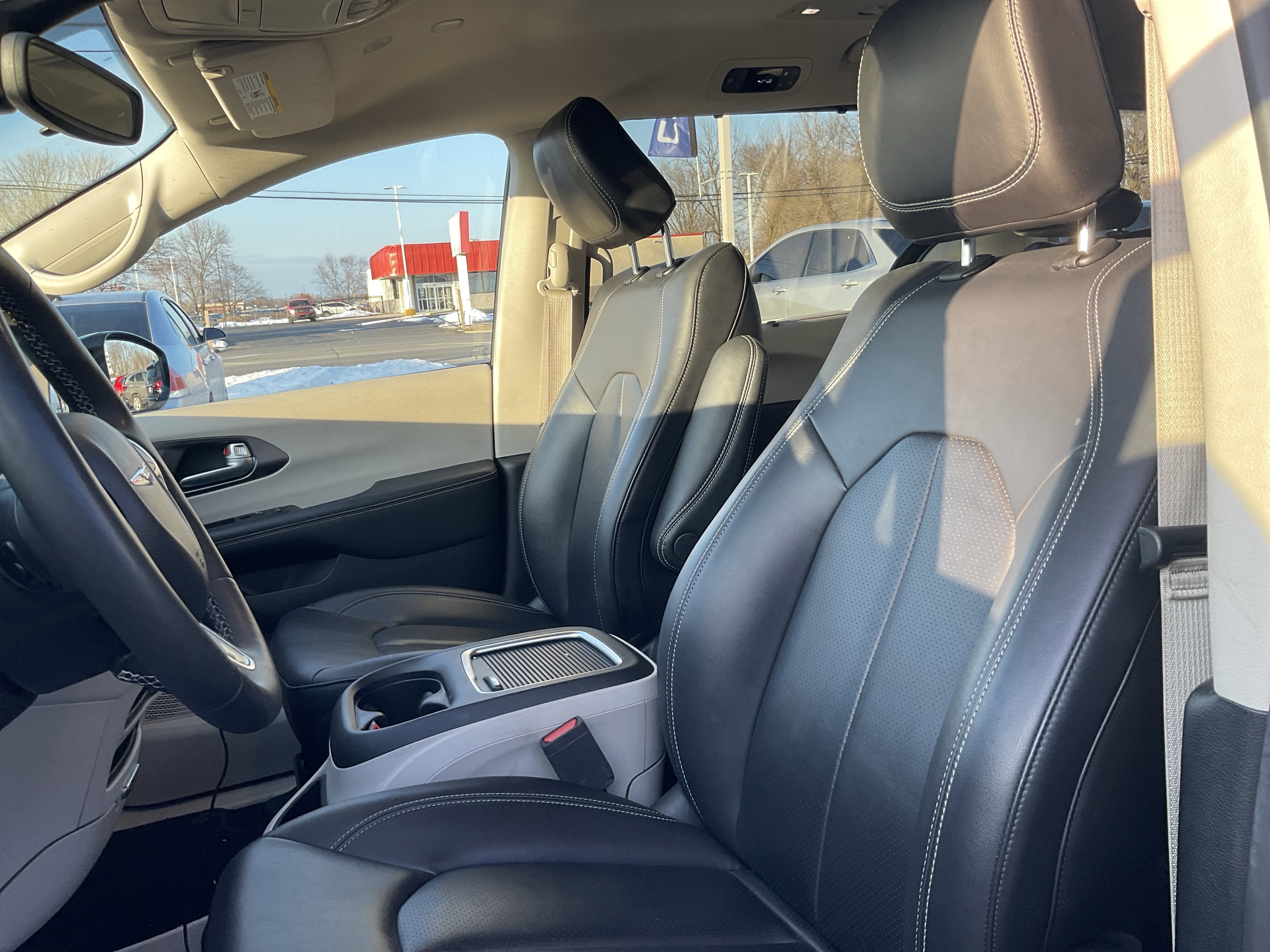 2024 Chrysler Pacifica Touring L