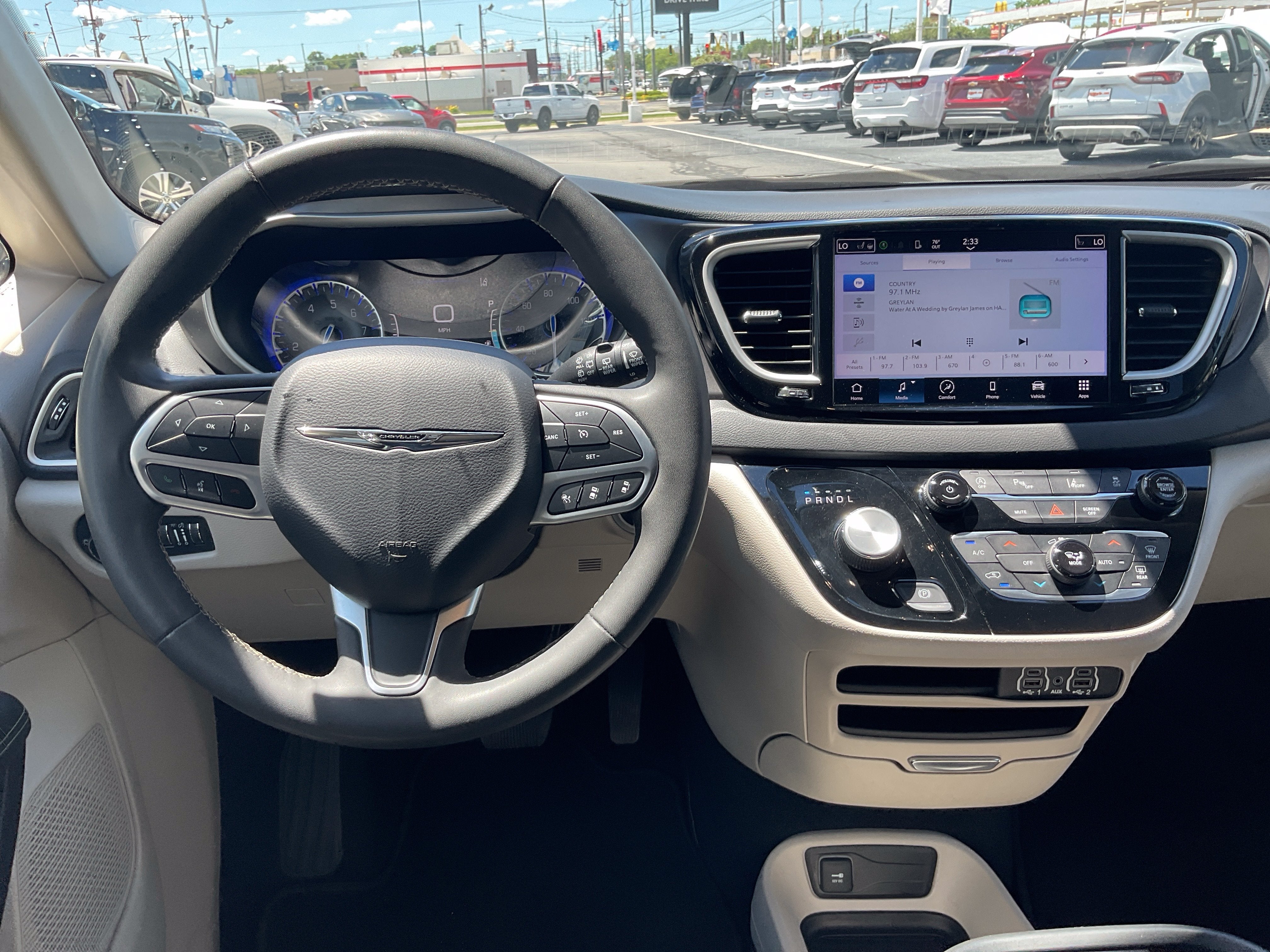 2023 Chrysler Pacifica Touring L