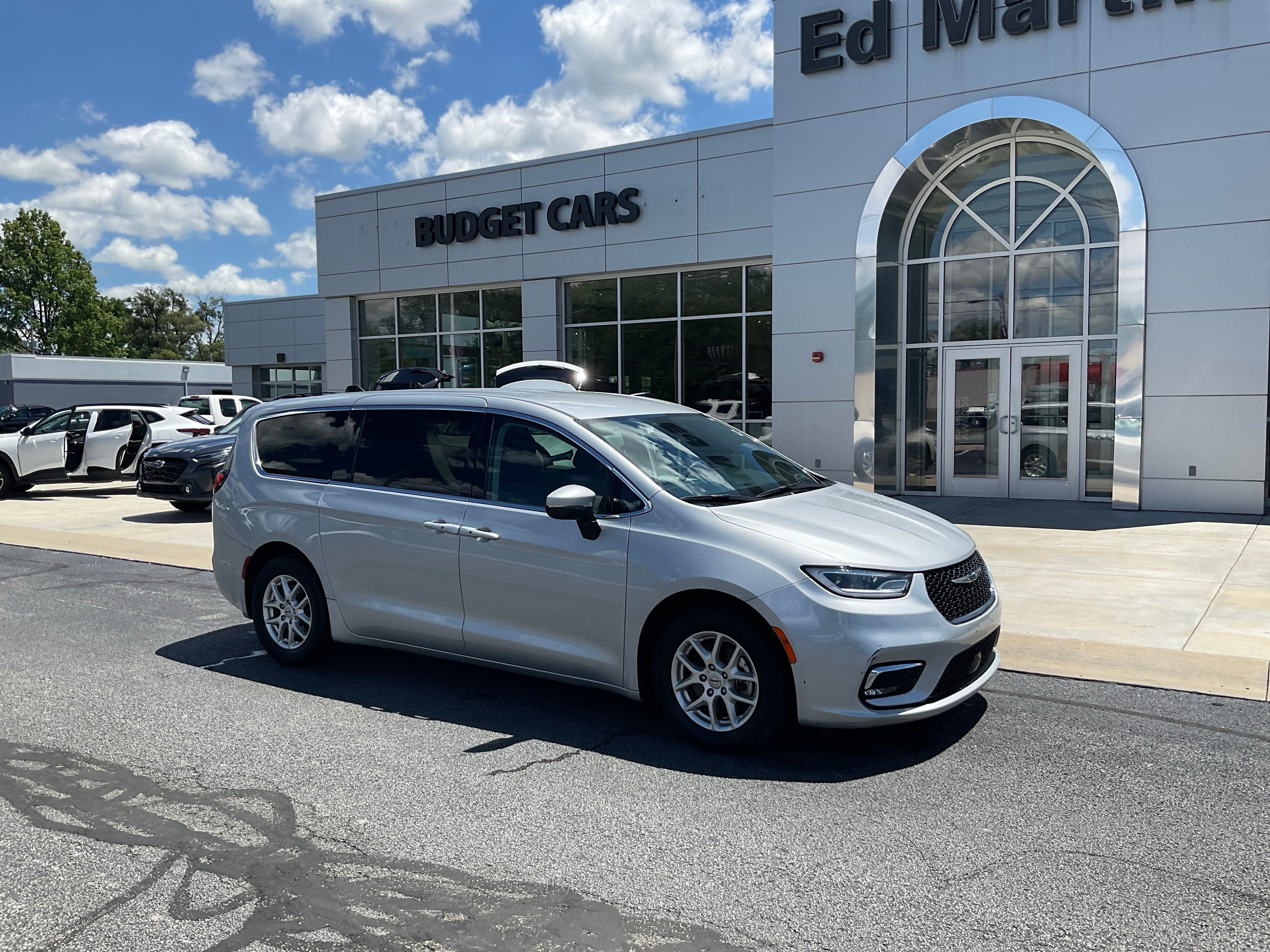2023 Chrysler Pacifica Touring L