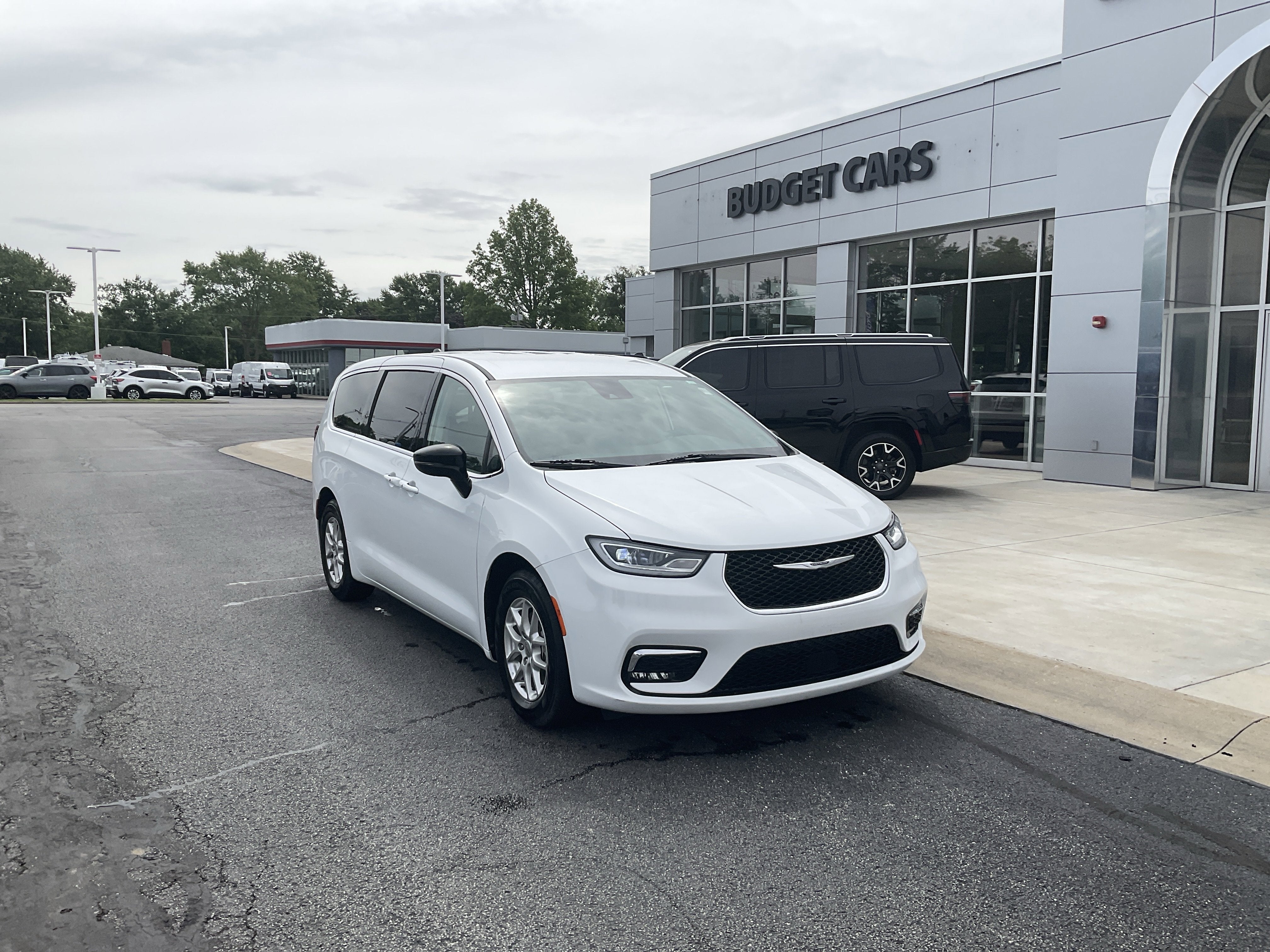 2024 Chrysler Pacifica Touring L
