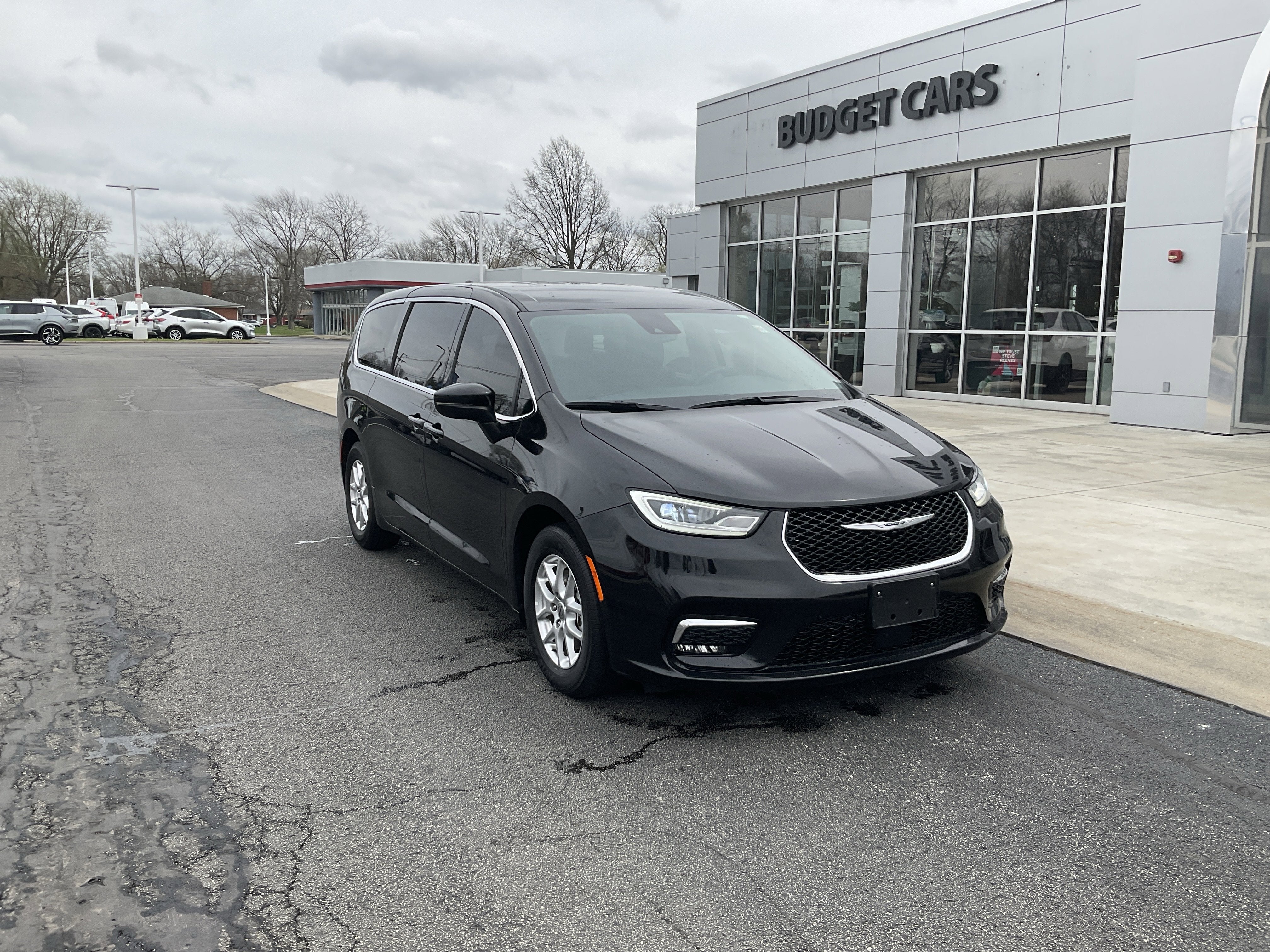 2023 Chrysler Pacifica Touring L
