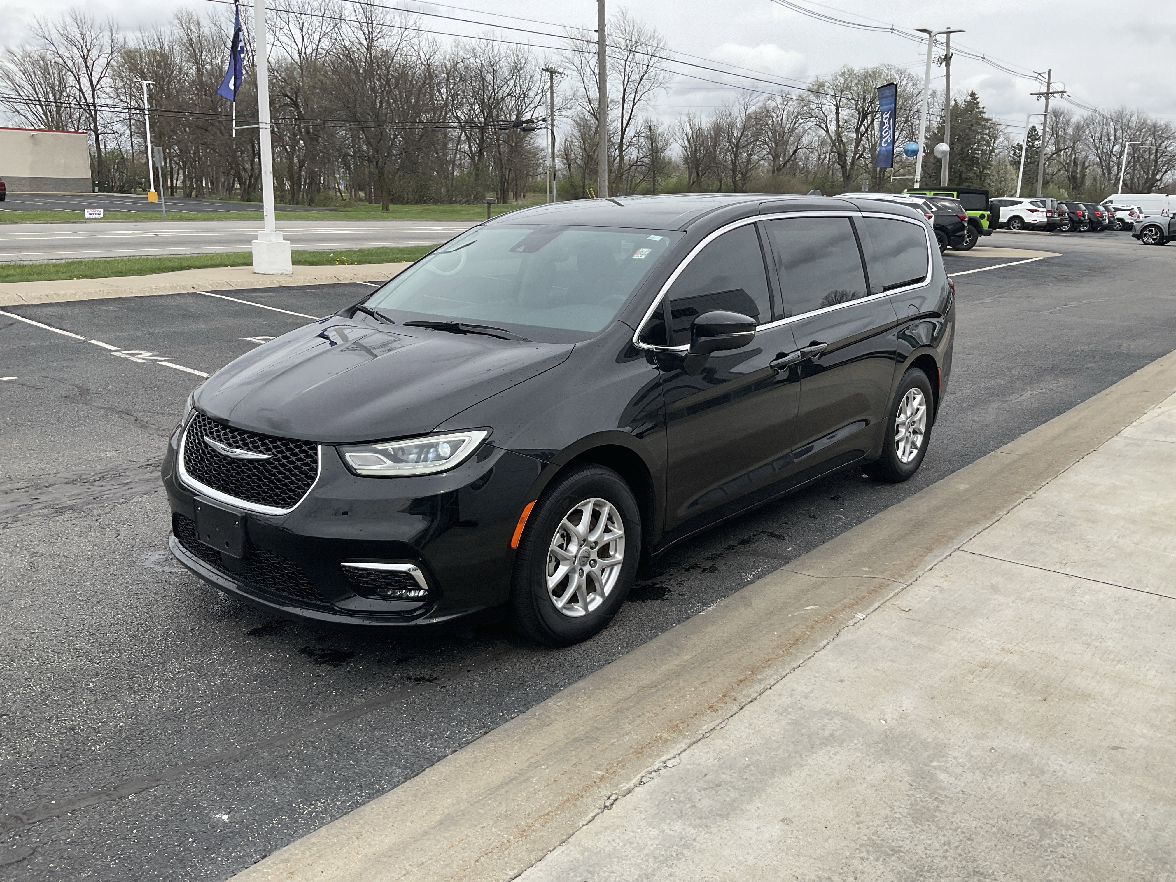 2023 Chrysler Pacifica Touring L