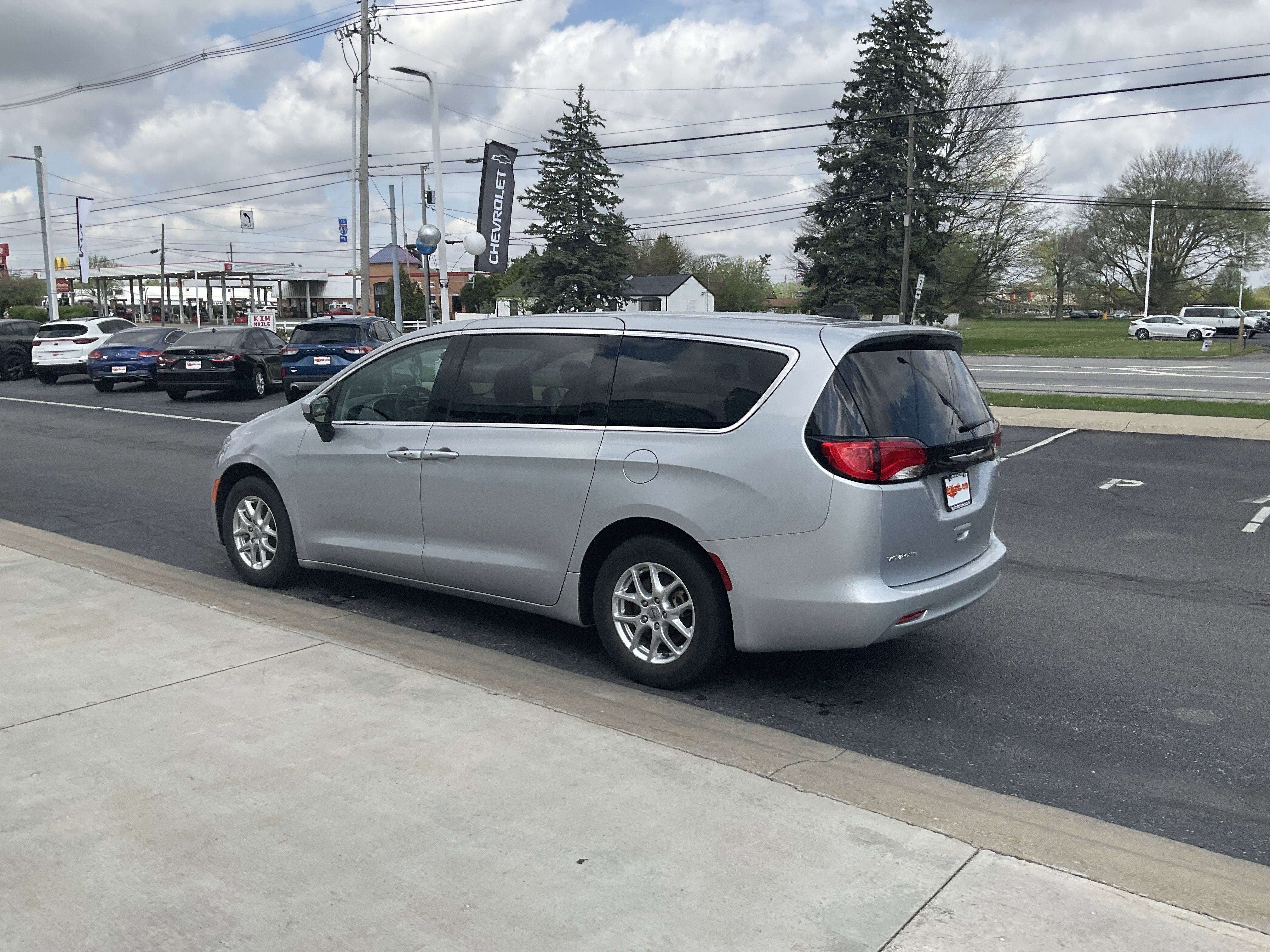 2023 Chrysler Voyager LX
