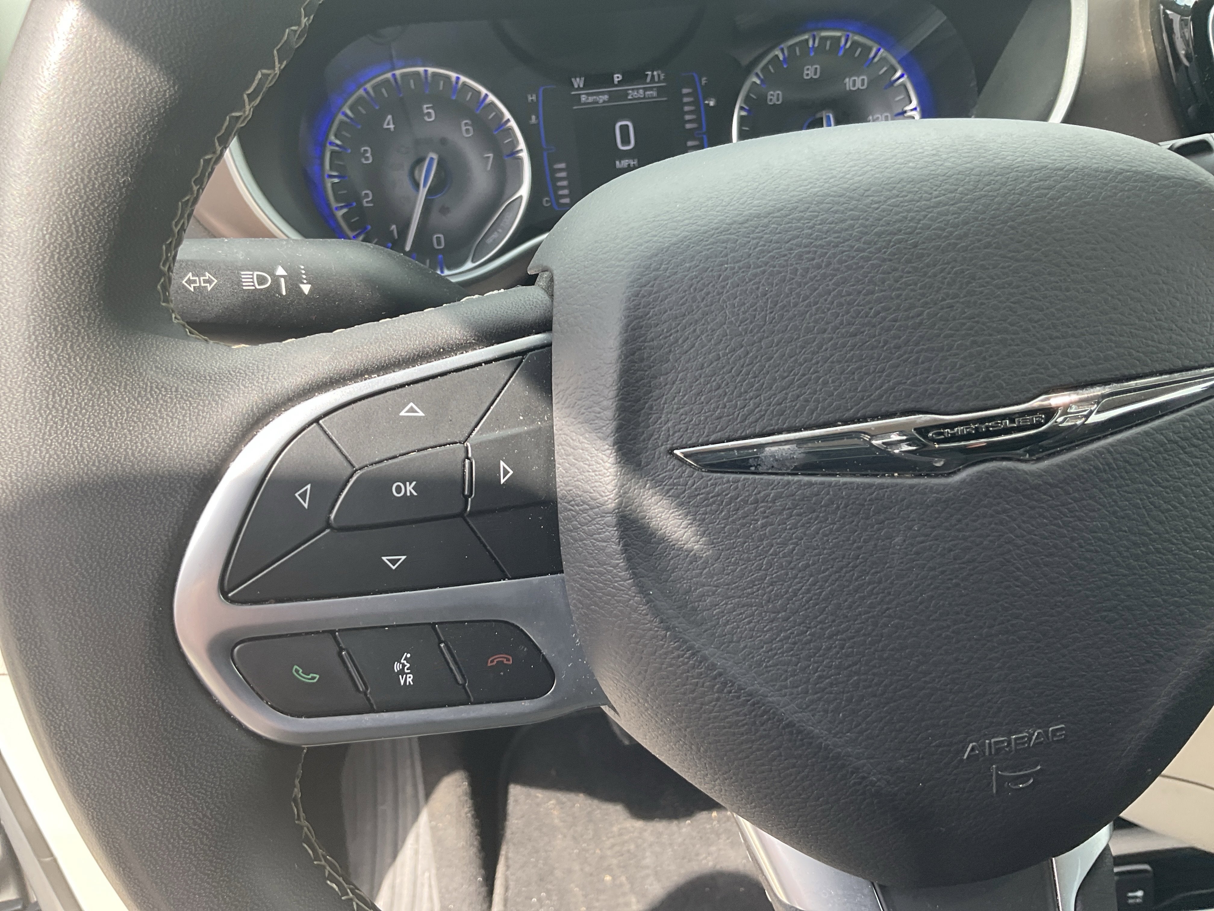 2023 Chrysler Voyager LX