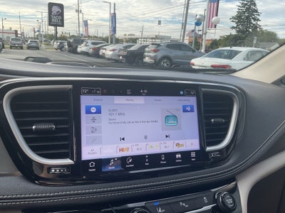 2024 Chrysler Pacifica Hybrid Select