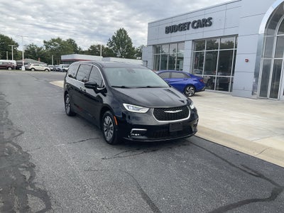 2024 Chrysler Pacifica Hybrid Select