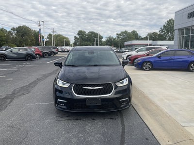 2024 Chrysler Pacifica Hybrid Select