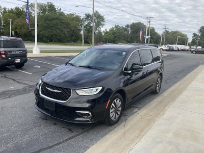 2024 Chrysler Pacifica Hybrid Select