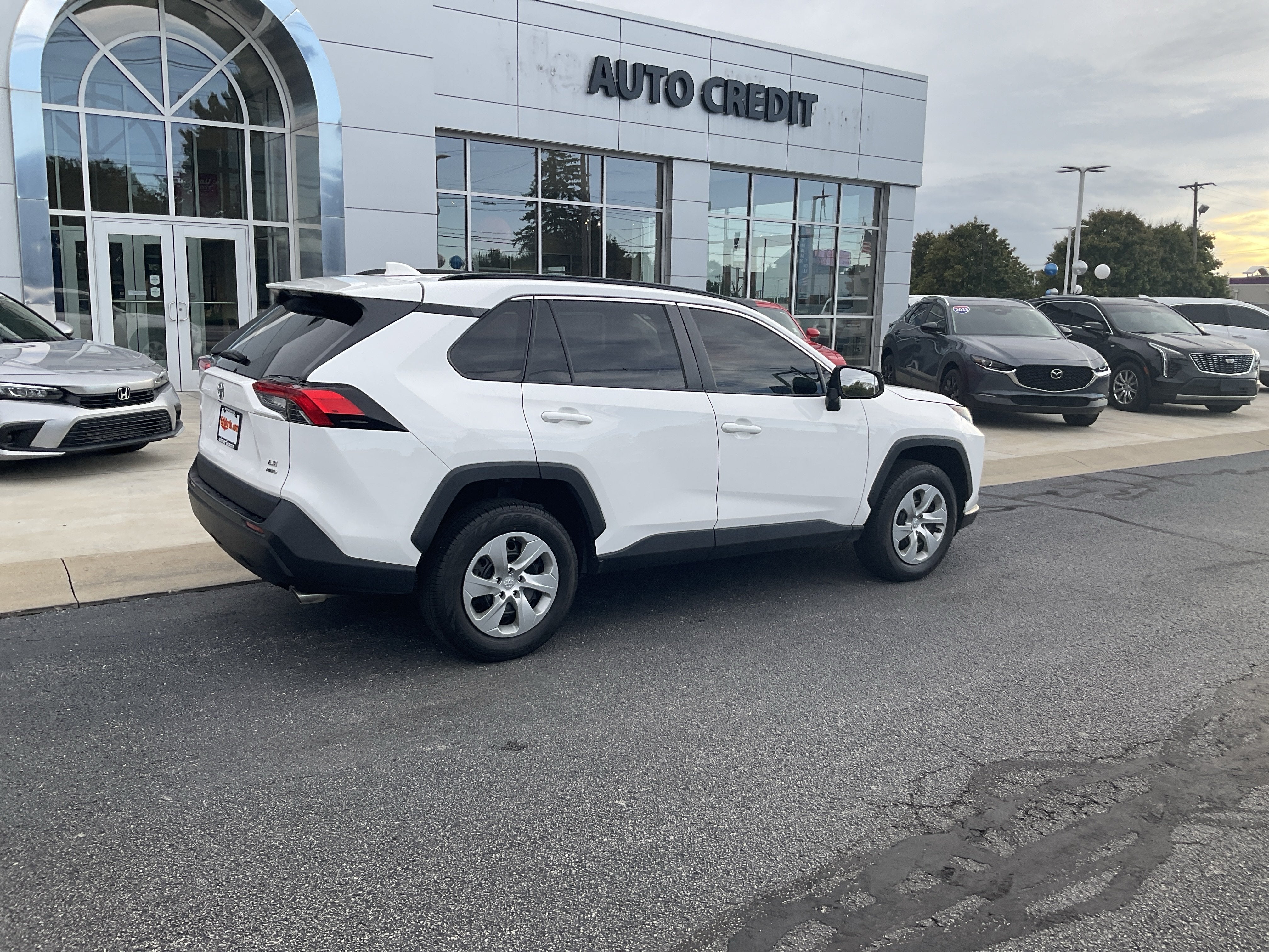 2021 Toyota RAV4 LE