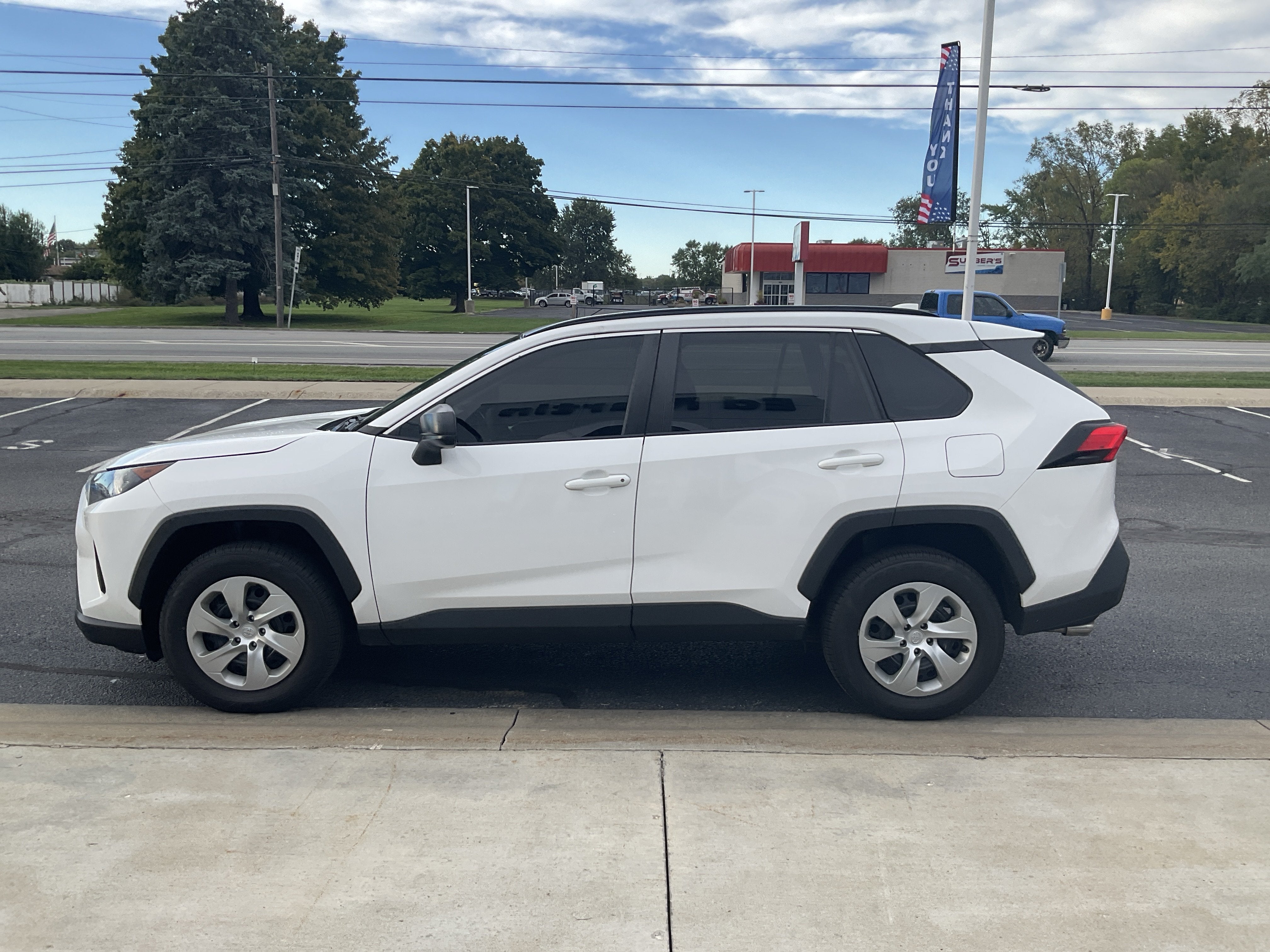 2021 Toyota RAV4 LE