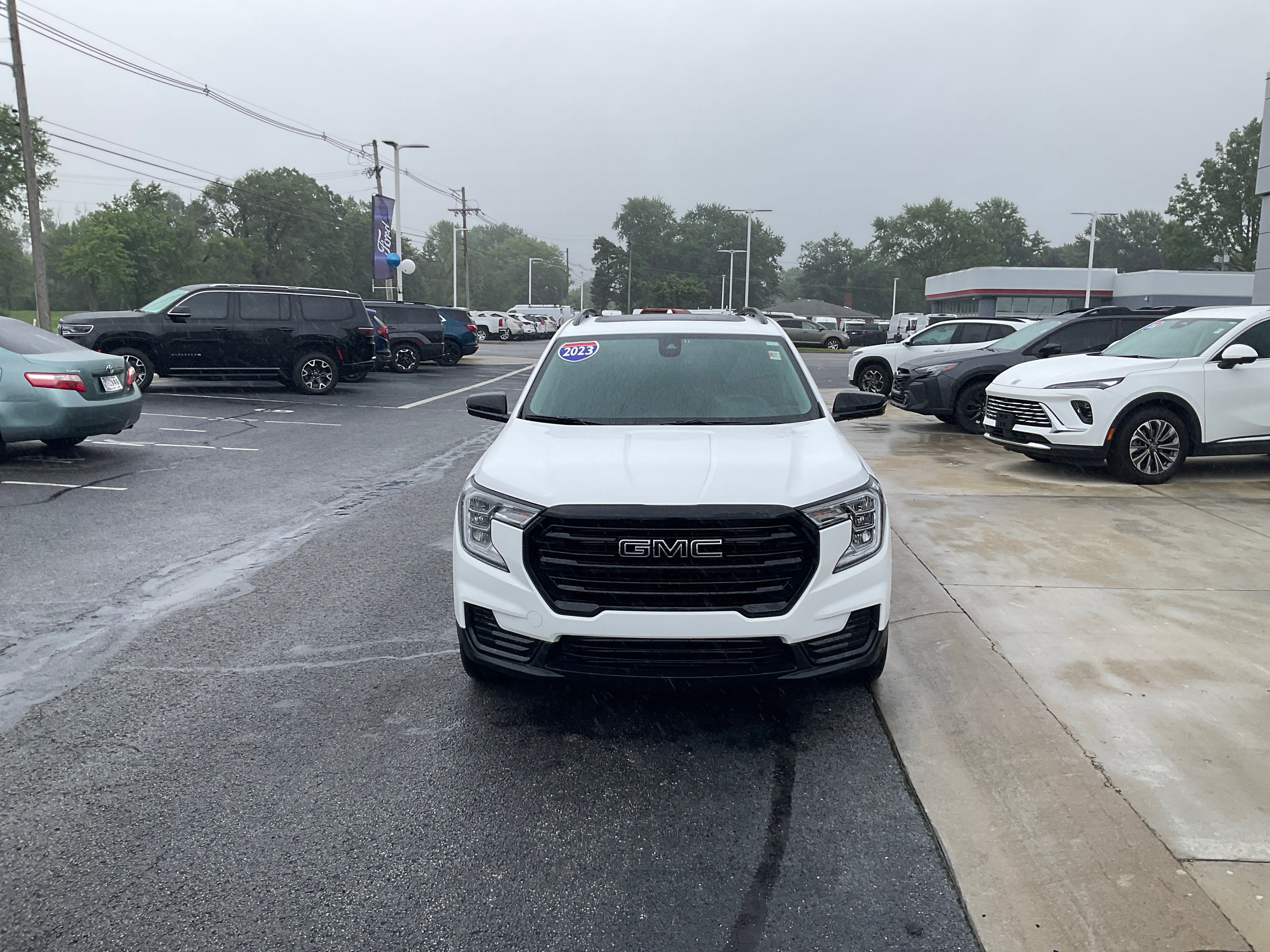 2023 GMC Terrain SLE
