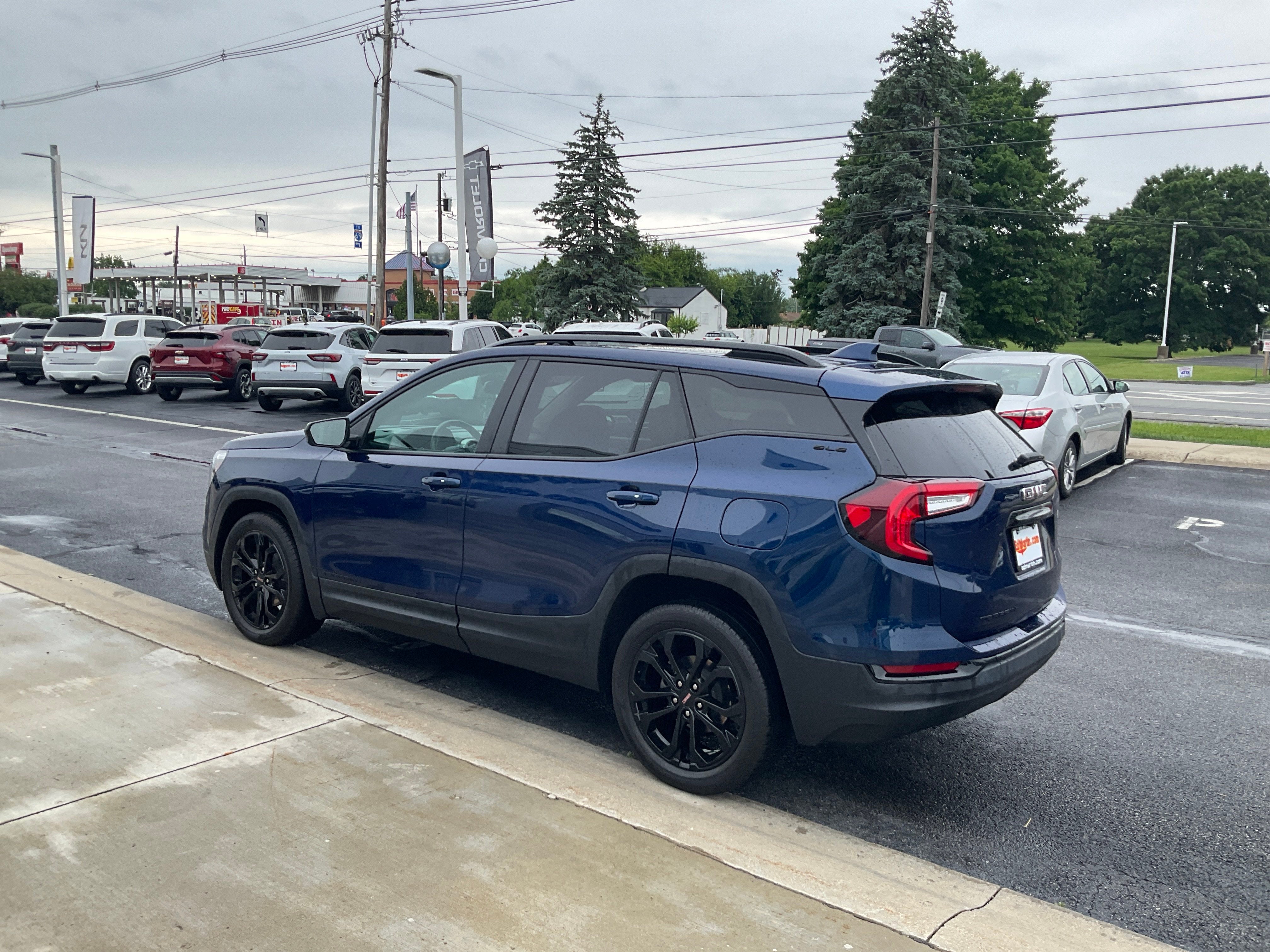 2022 GMC Terrain SLE