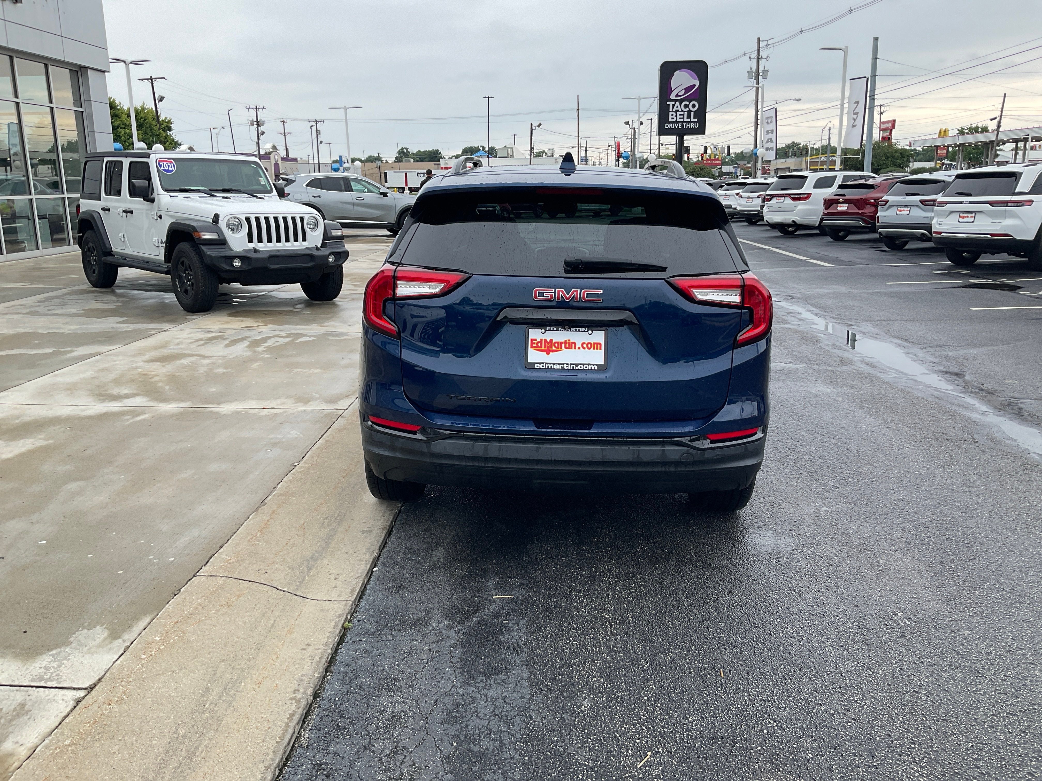 2022 GMC Terrain SLE
