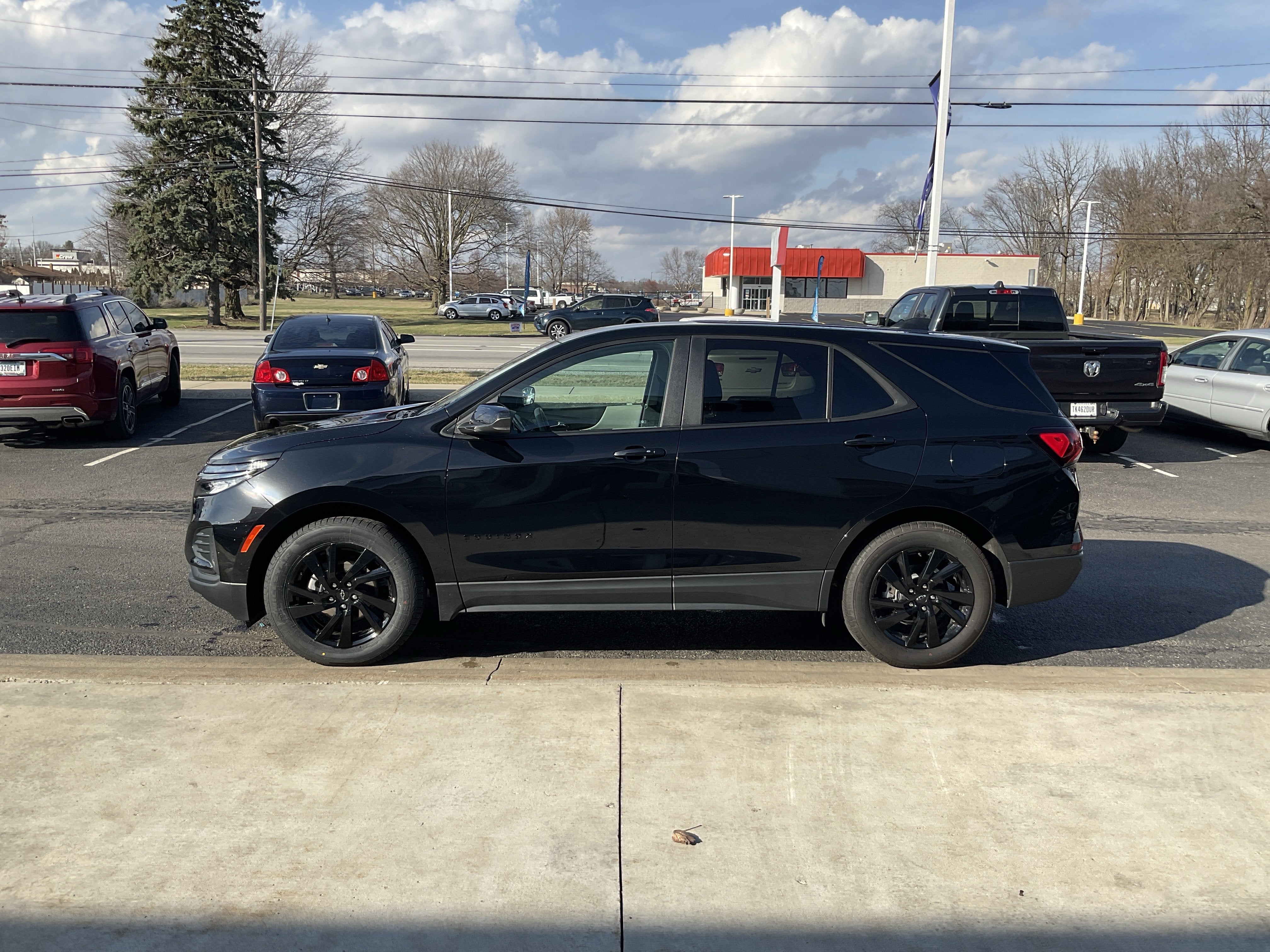 2024 Chevrolet Equinox LS