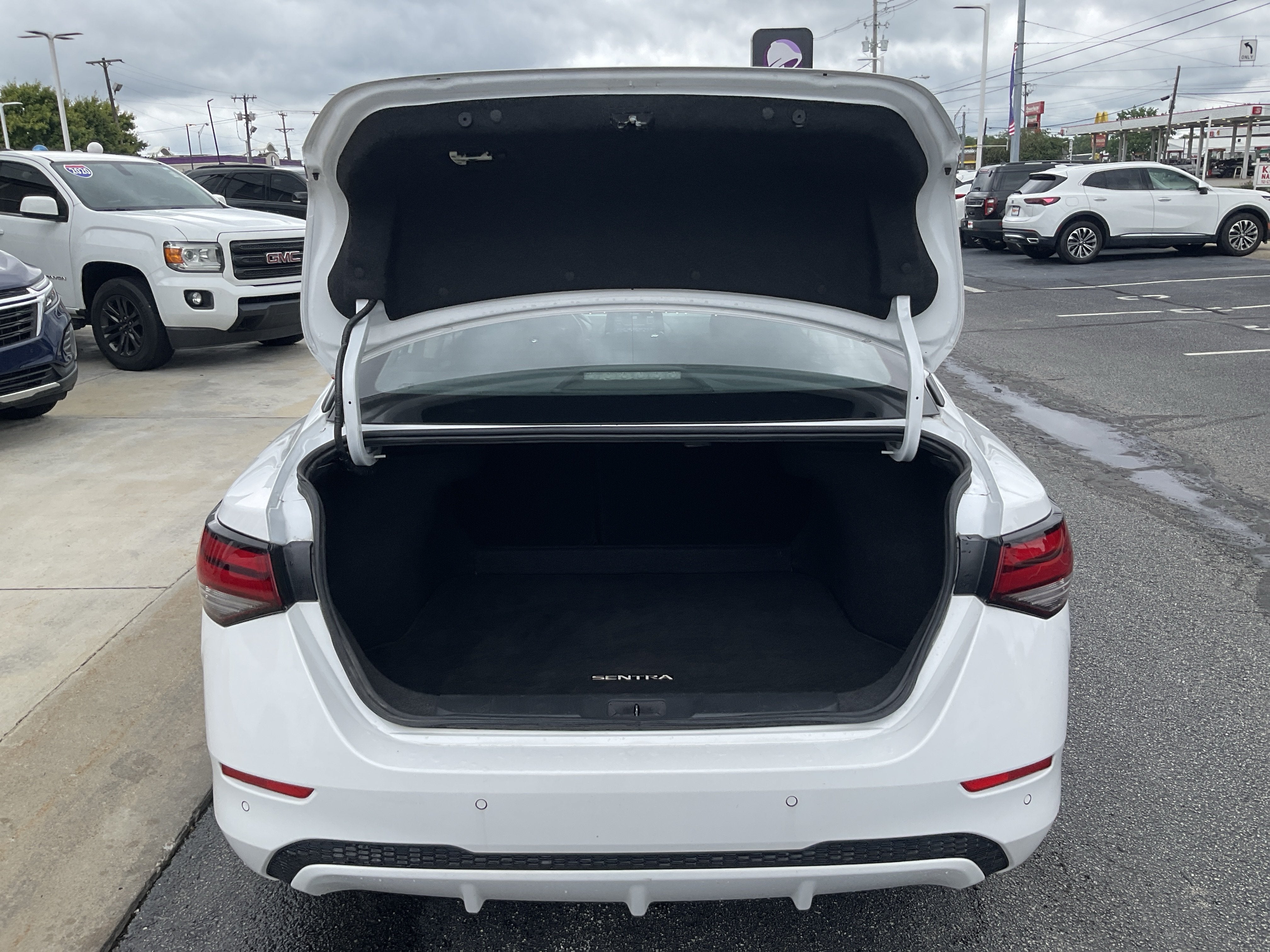 2024 Nissan Sentra SV